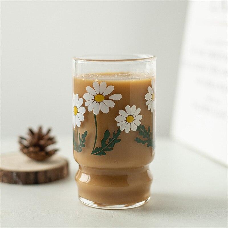 Verres à boire vintage nordiques résistants à la chaleur, tasses à lait, café et thé, verres de mariage créatifs à motif marguerite, verres à jus et chopes à bière.