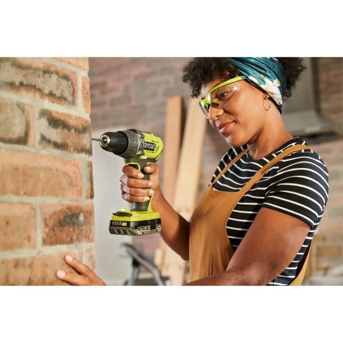 RYOBI - Perceuse à percussion 18V ONE+ - 50 Nm - 500-1800 tr/min + batterie 4,0 Ah, chargeur 2,0 A, sac - R18PD3-140SA