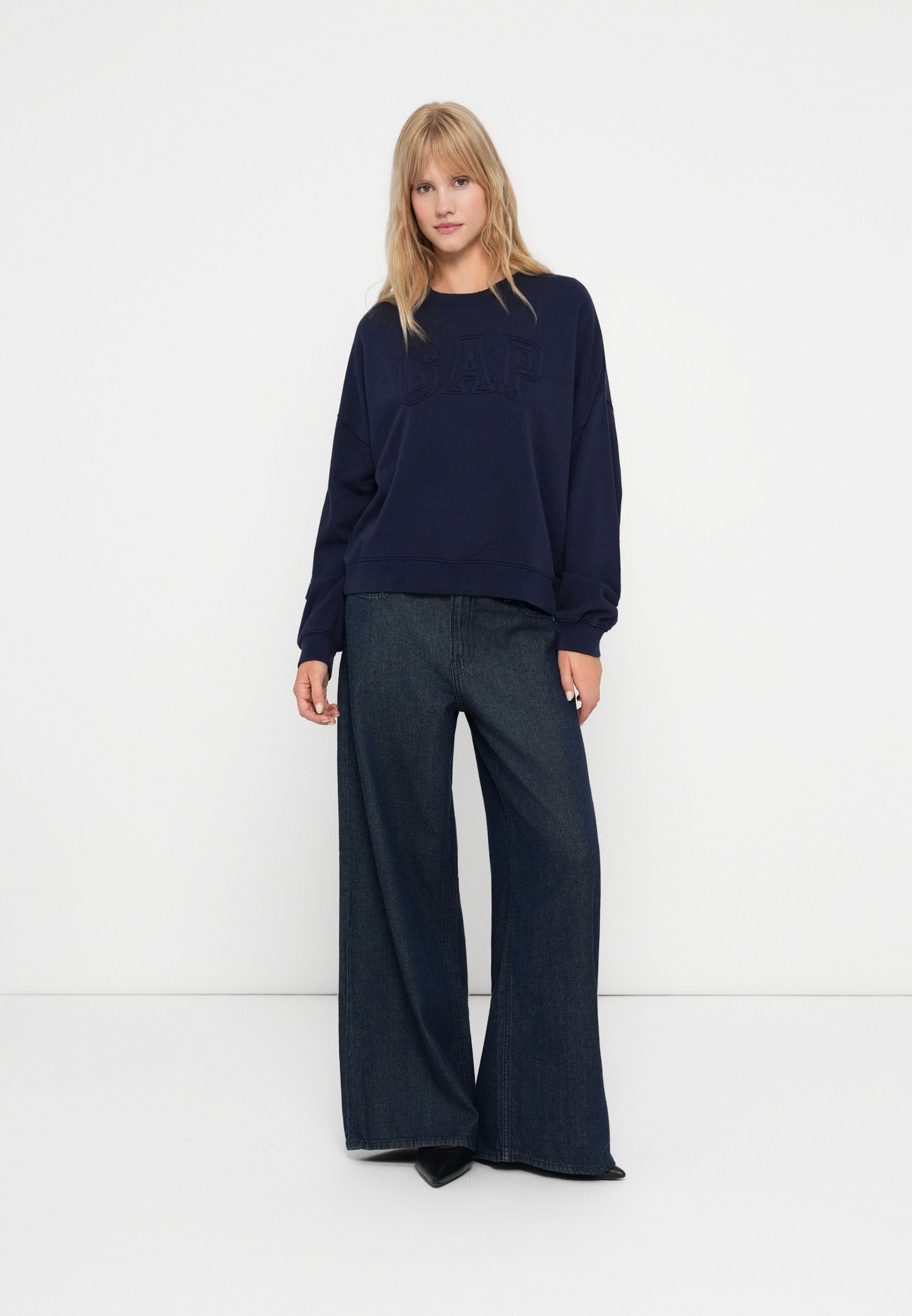 LOGO WEDGE CREW - Mikina - black