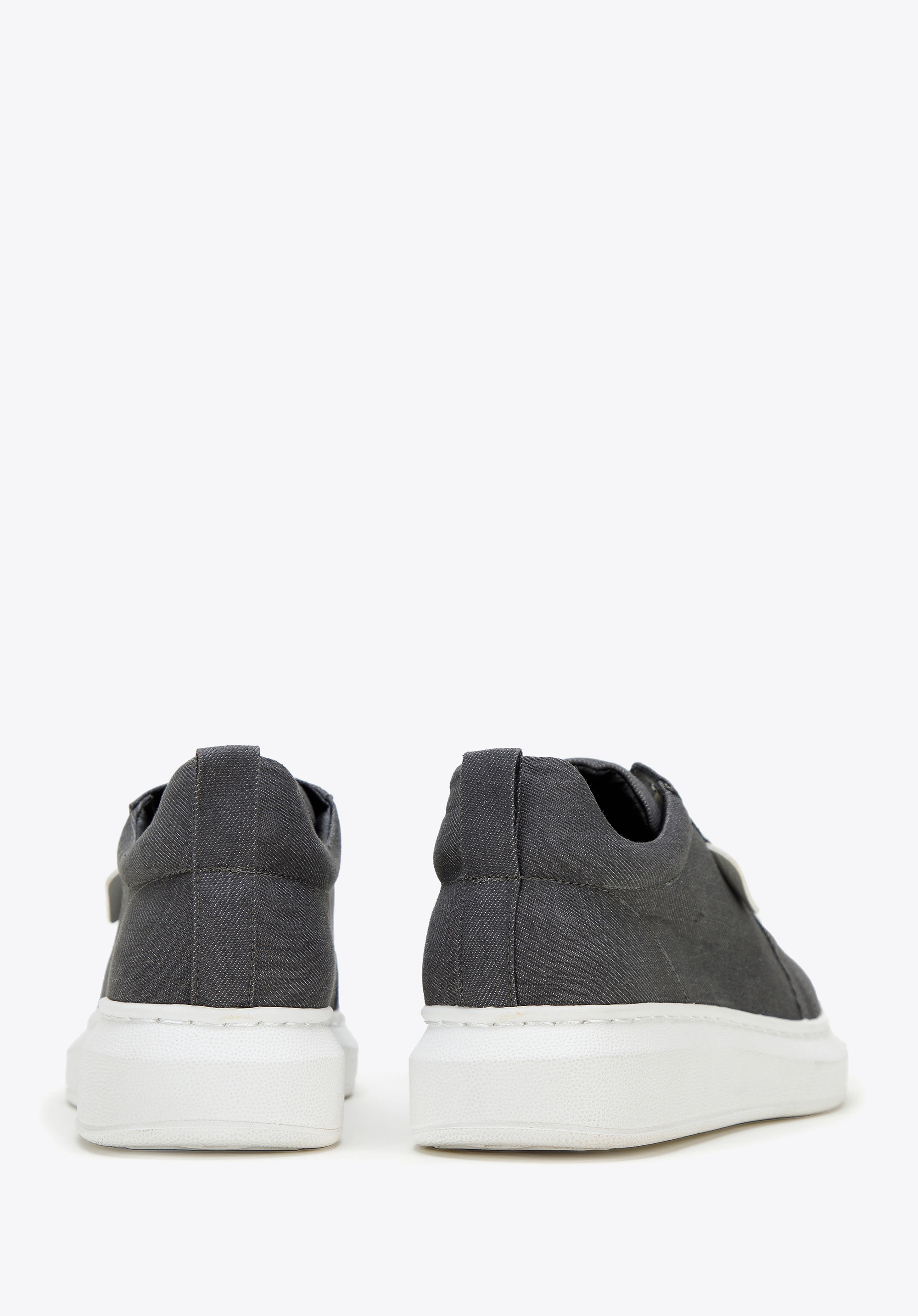 Damskie sneakersy dżinsowe na platformie ciemny szare