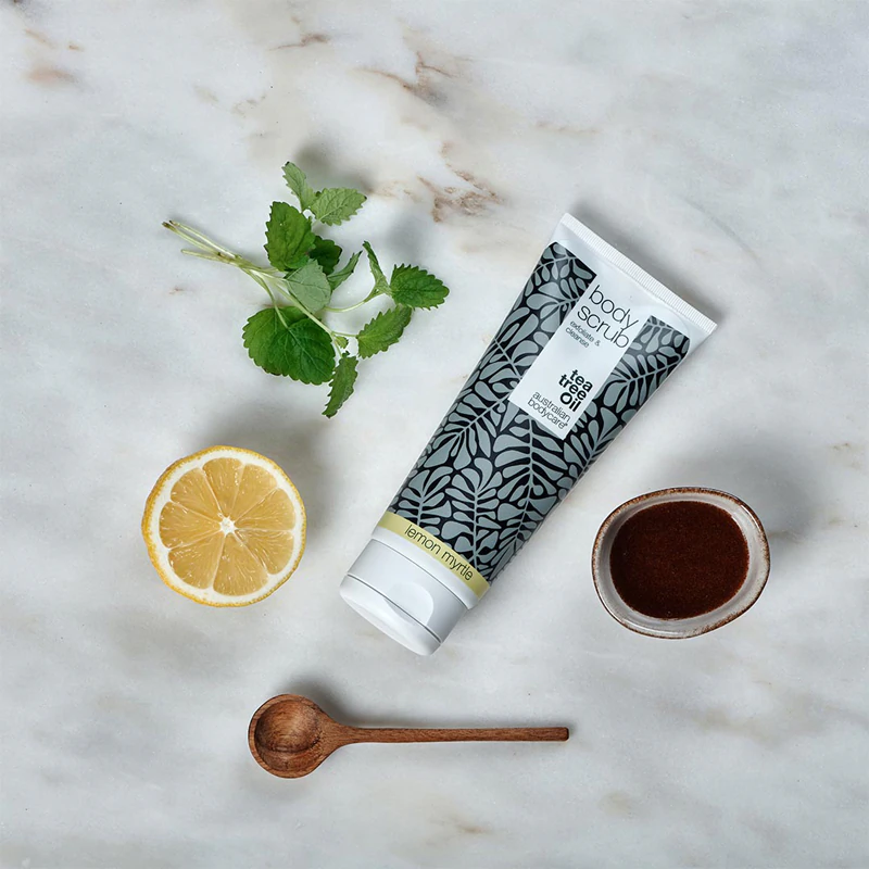 Hĺbkovo čistiaci peeling s olejom z čajovníka a citrónom a myrtou od Australian Bodycare