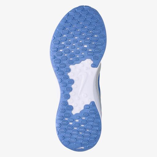  Nike Revolution 7