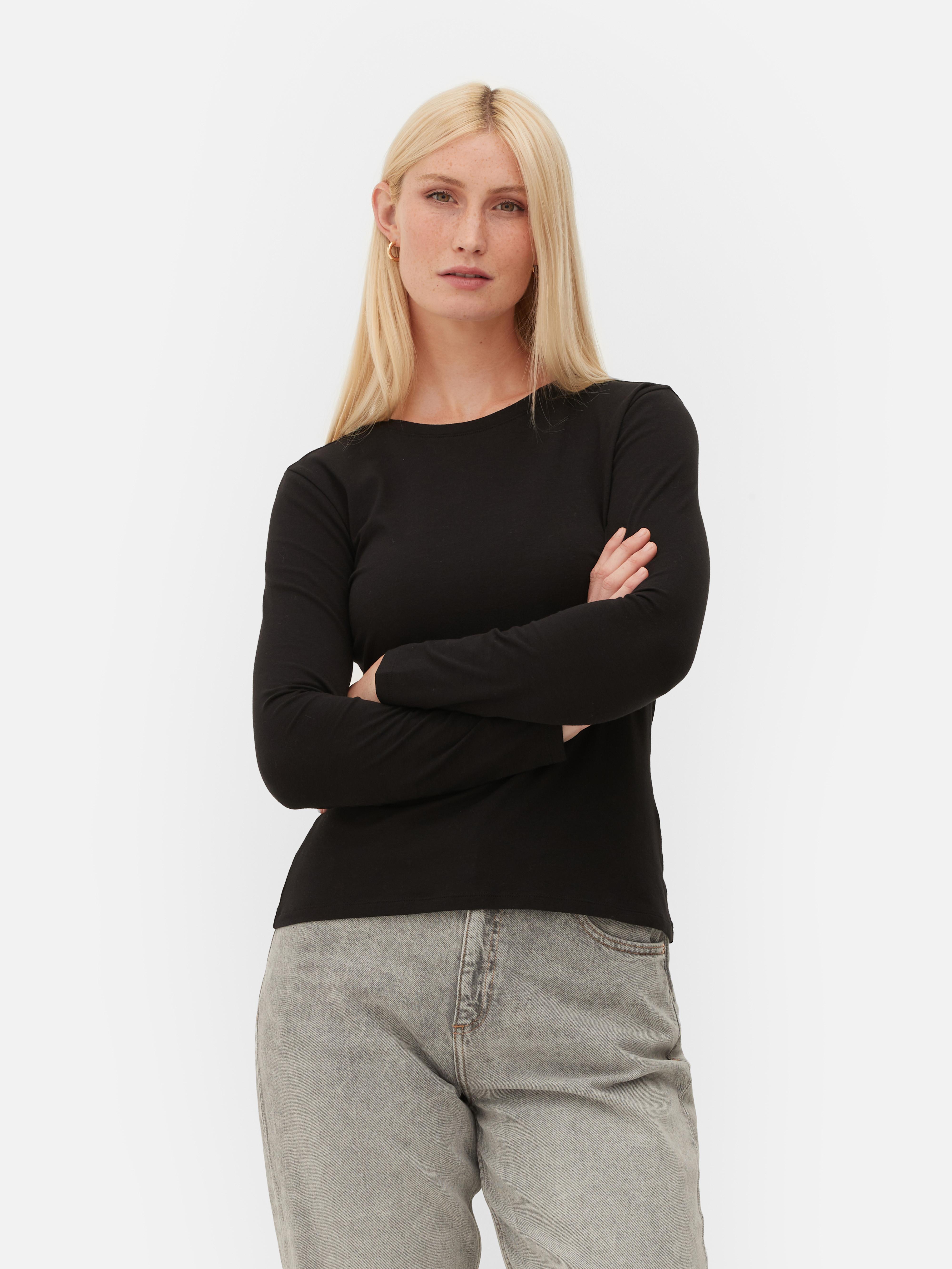Tricou elastic cu mâneci lungi Un tricou din bumbac cu guler rotund și mâneci lungi