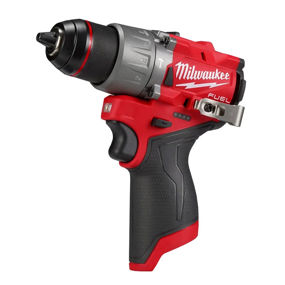 MILWAUKEE 12V kombinasjonssett 2-delt 1 x 2,0 Ah/1 x 4,0 Ah M12FPP2A2422B