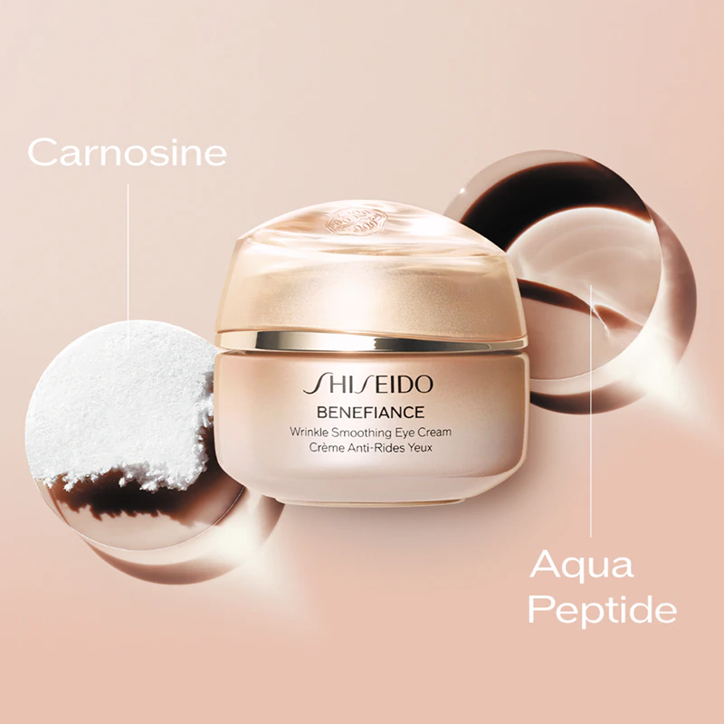 creme para olhos Shiseido Benefiance Wrinkle Smoothing Eye Cream é um creme nutritivo que reduz rugas.