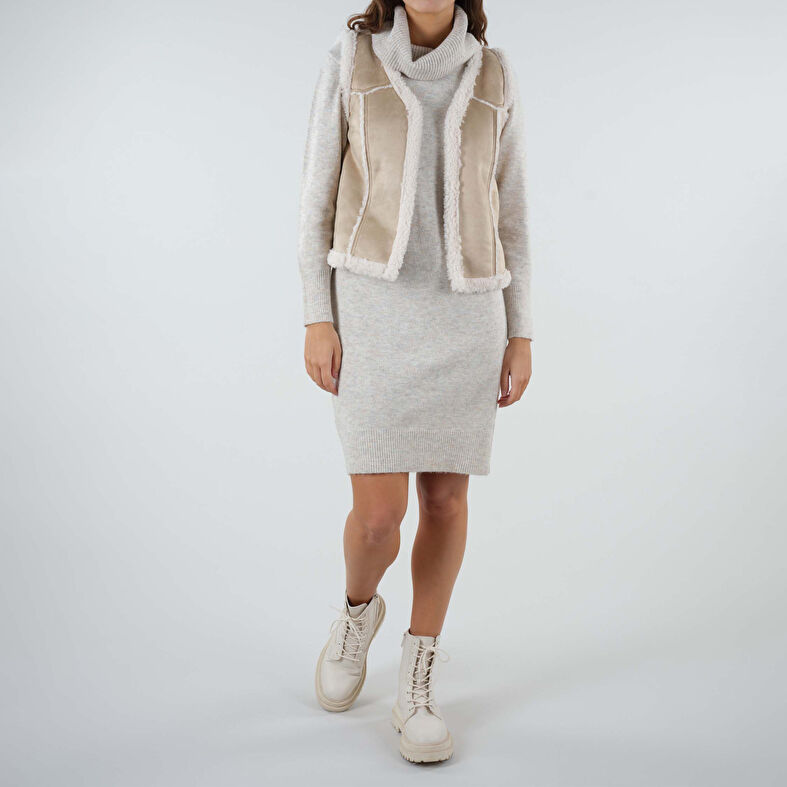  Beige vester til dame
