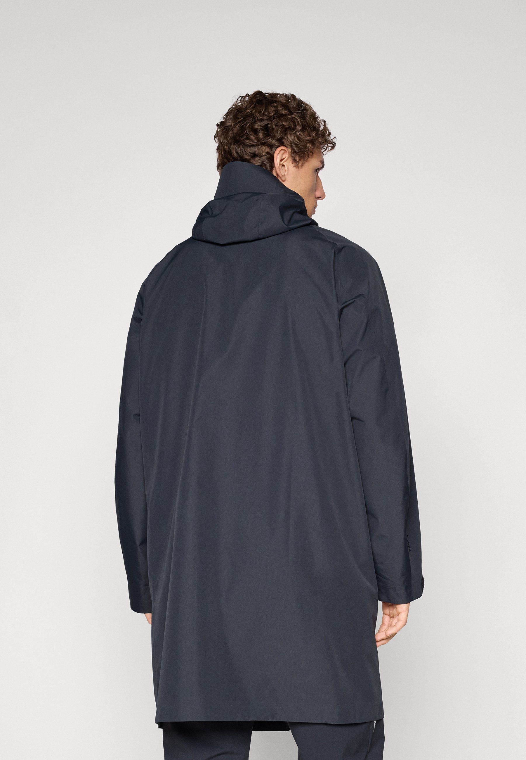 Parka Peak Performance TREELINE - Veste imperméable - noire