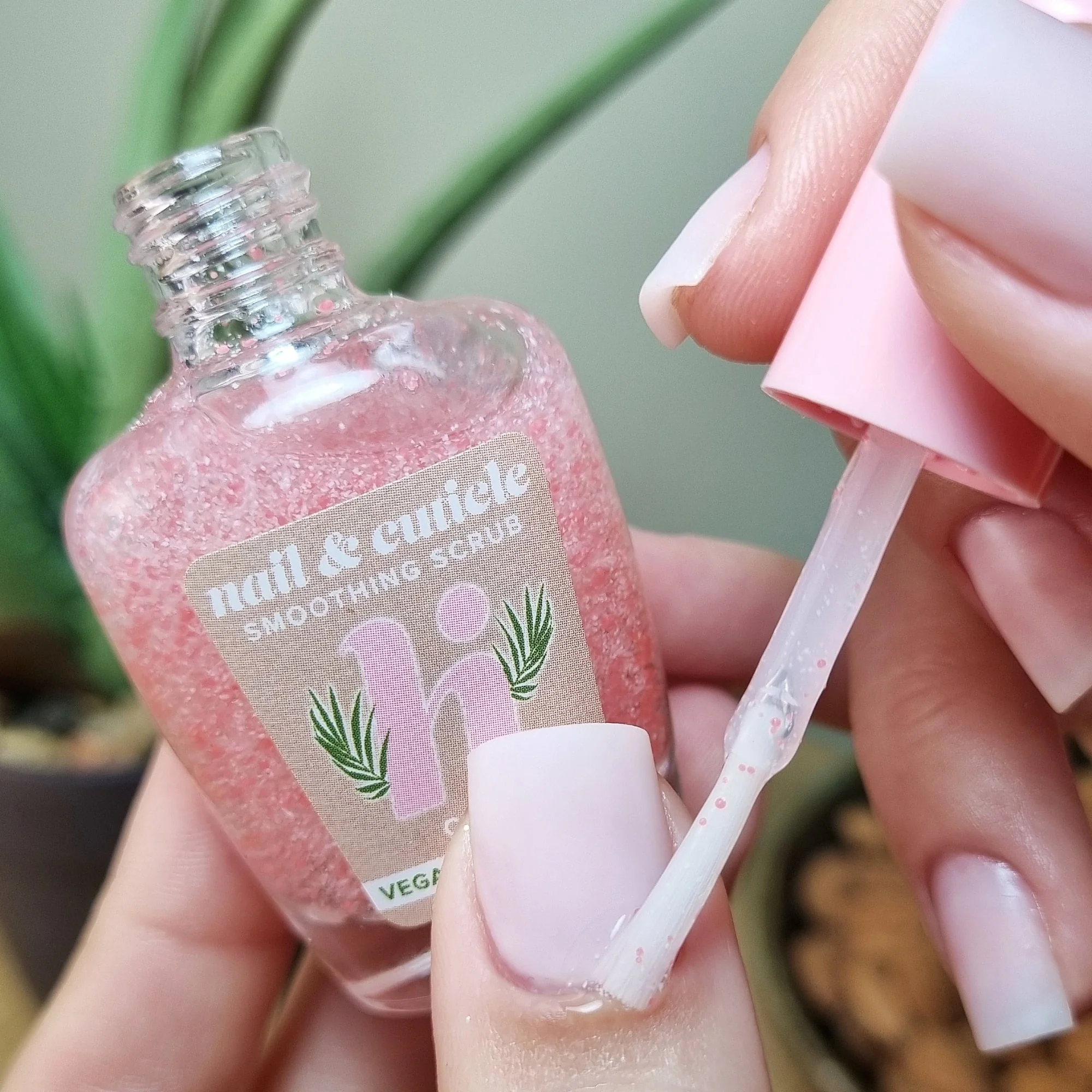 Care Nail & Cuticle Smoothing Scrub - Trattamento Unghie