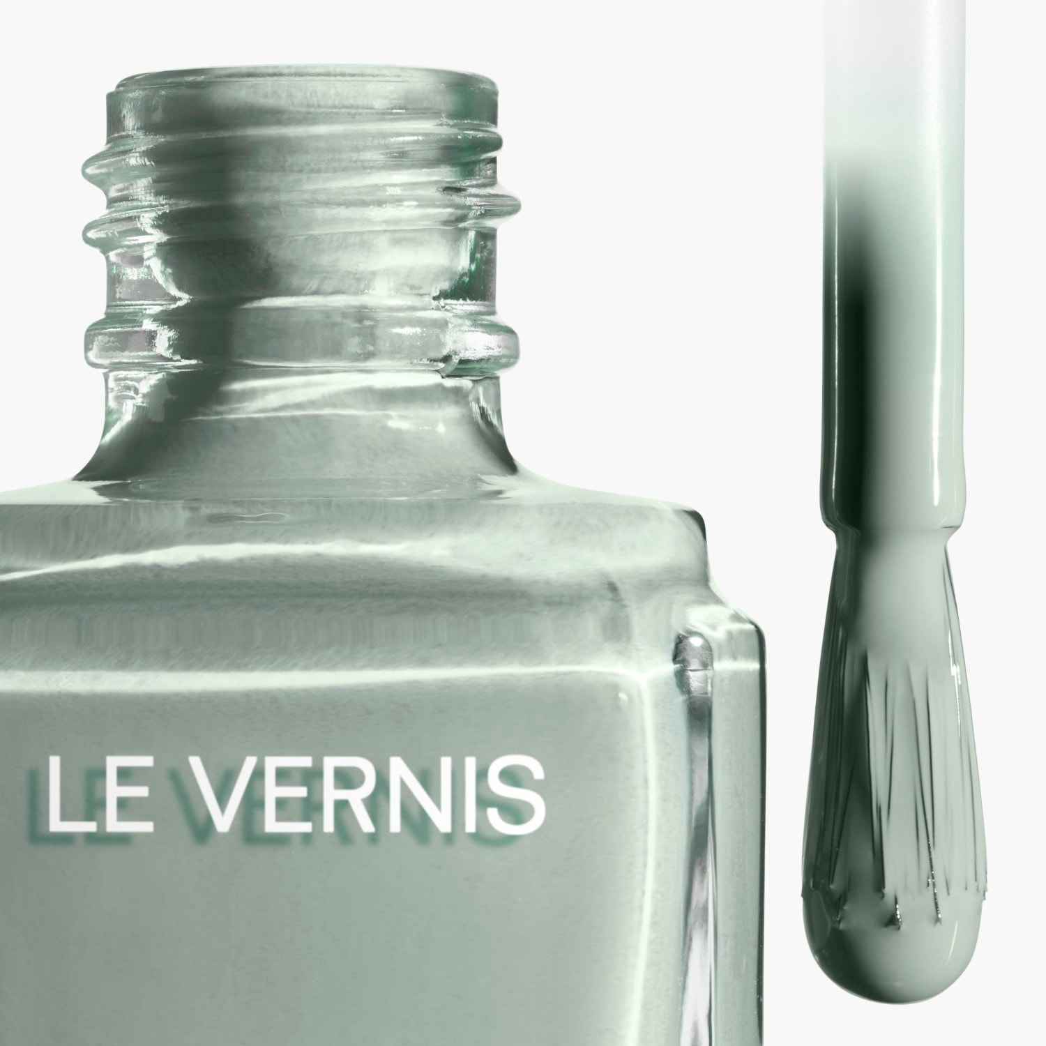 CHANEL Neglelak LE VERNIS LANGVARIG FARVE OG GLANS - 13 ml
