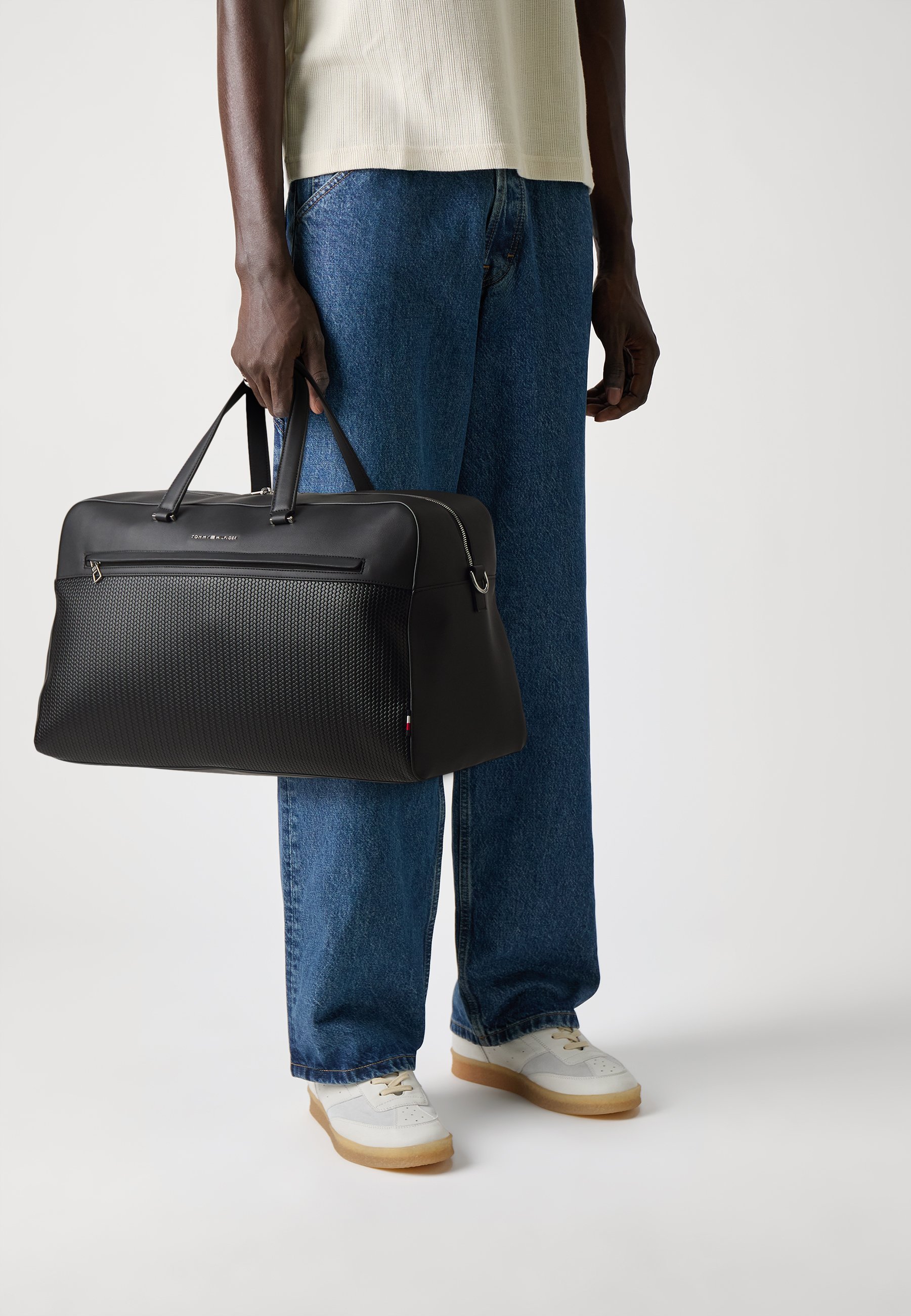 Tommy Hilfiger DUFFLE UNISEX - Weekendveske - black