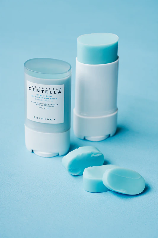 SKIN1004 Madagascar Centella Hyalu-Cica Silky-Fit Sun Stick – schützender und feuchtigkeitsspendender Stick mit LSF 50+