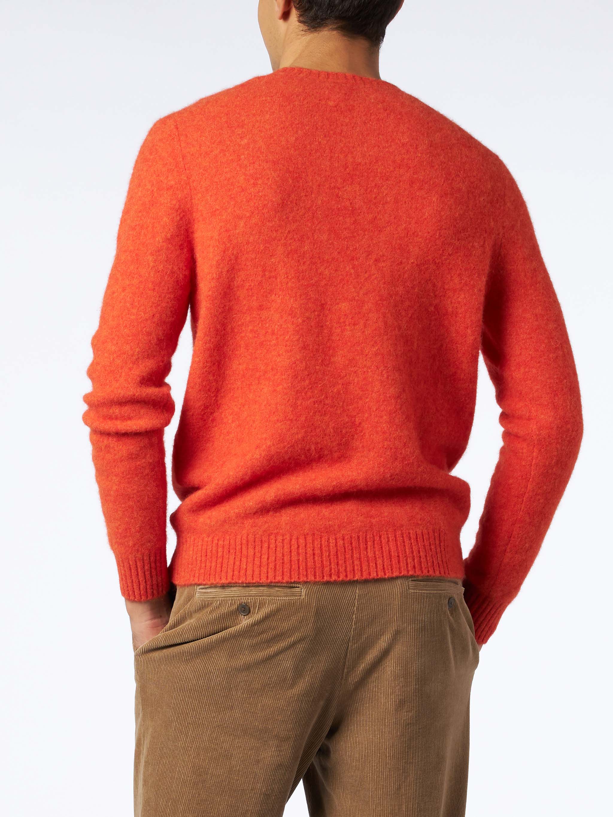 Oranger Herrenpullover aus Stretchwolle mit St.-Barth-Stickerei