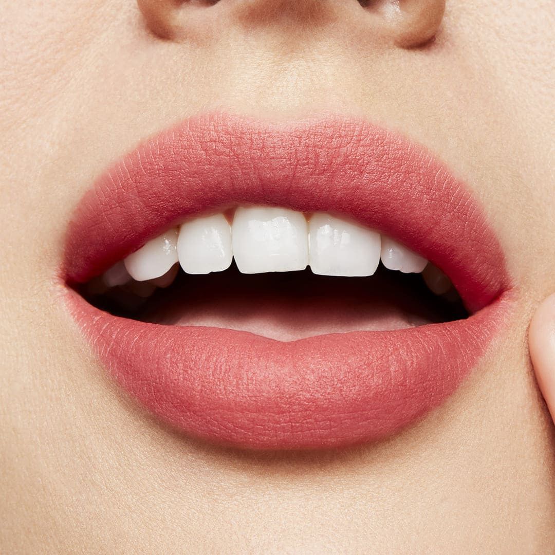 Tekutý matný rúž Powder Kiss Luxusné rúže