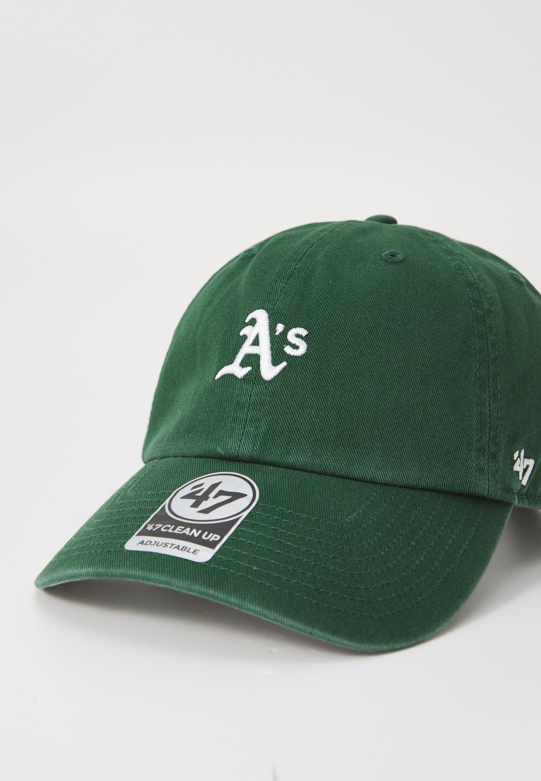'47 Caps