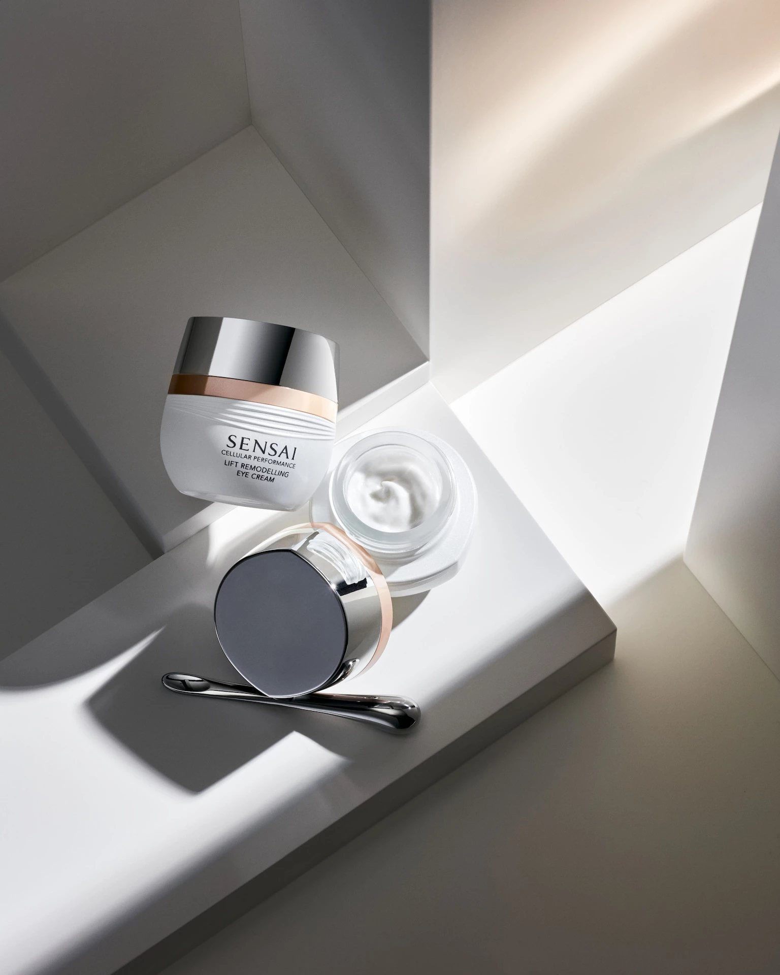 Cellular Performance Lift Szemkörnyékápoló Krém 15 ml - SENSAI