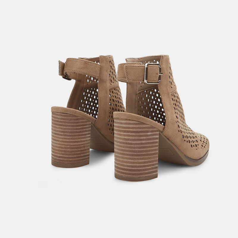 BATA Damsandal med 8 cm klack