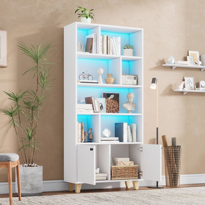 Bibliothèque LED 173 cm Blanche avec Portes et 7 Étagères, Meuble de Rangement Moderne avec Pieds en Bois Massif