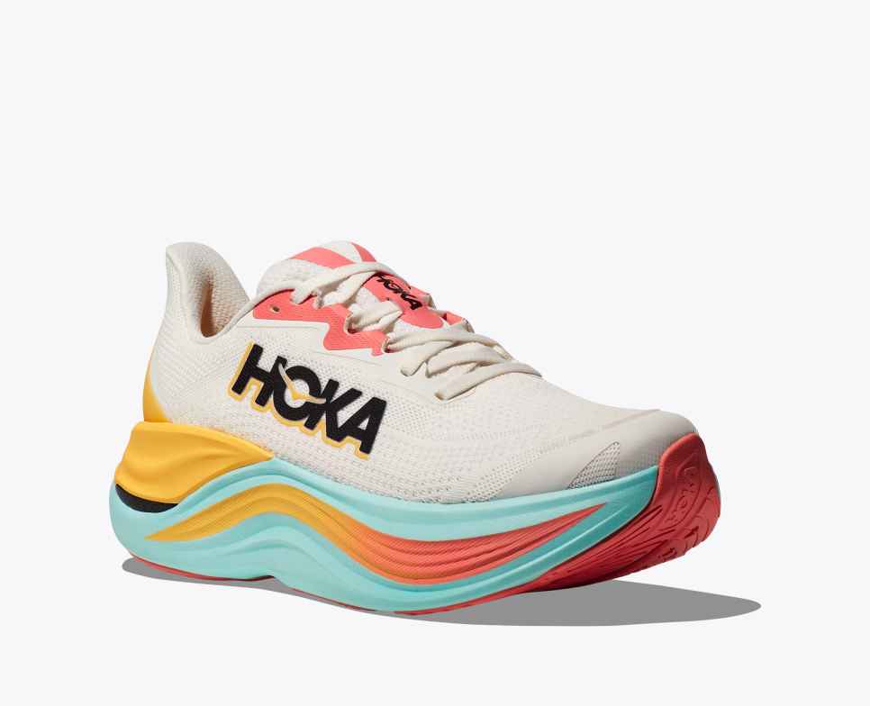 HOKA Skyward X Blanc De Blanc / Zwemdag