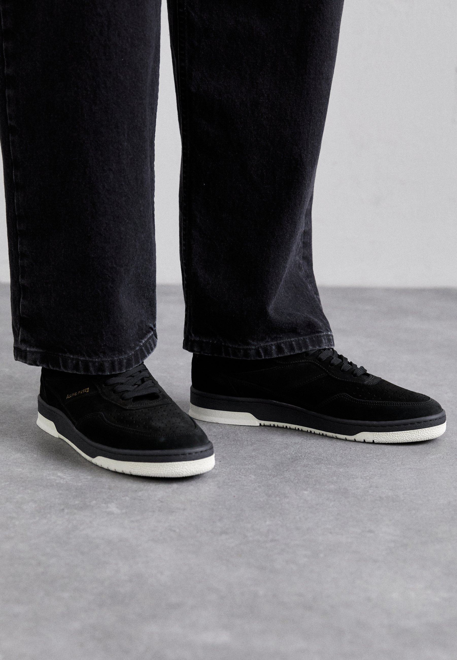 Filling Pieces UNISEX - Baskets - noires