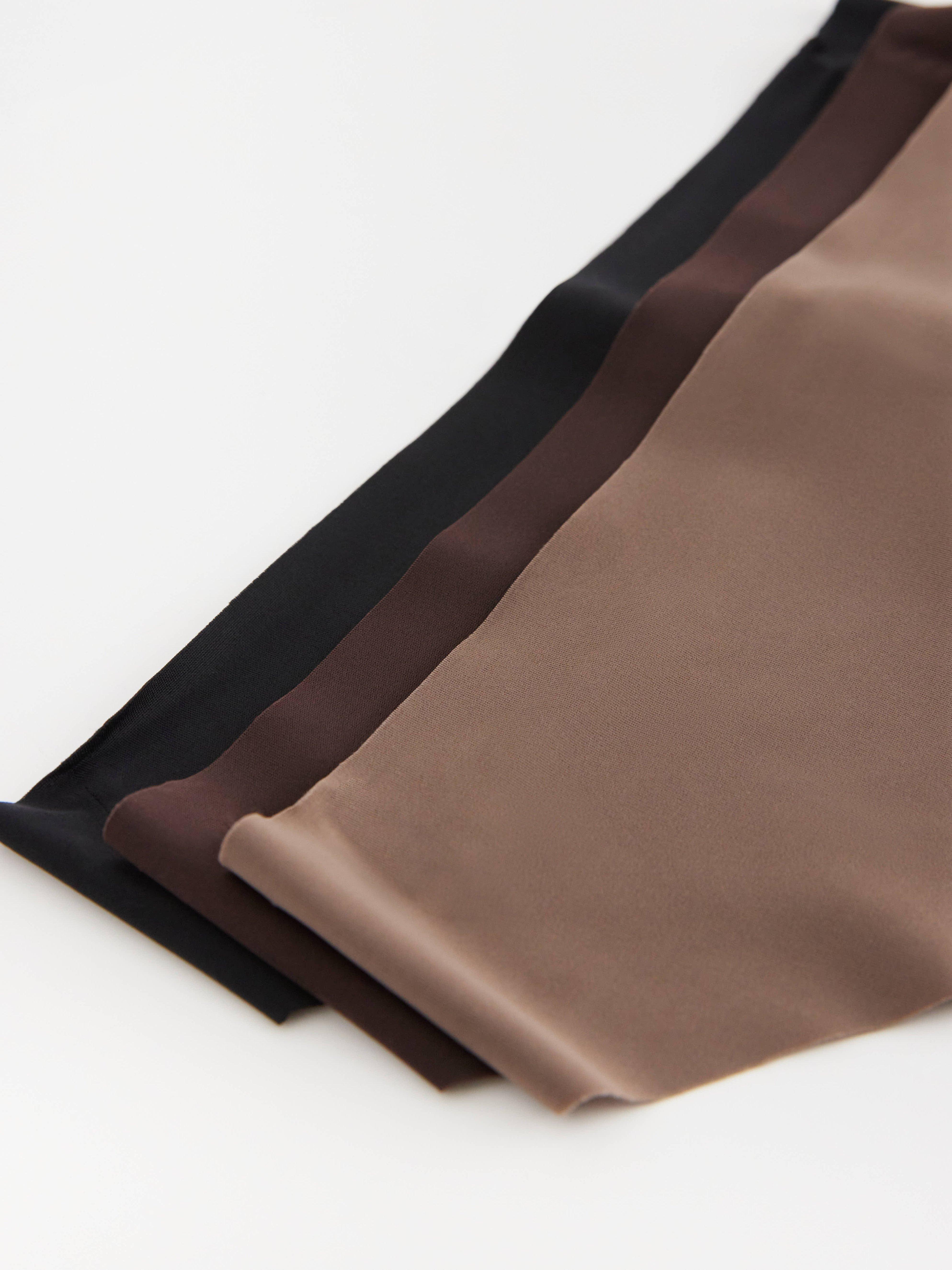 Pack de 3 pantalones deportivos de talle alto con cordón, color negro.