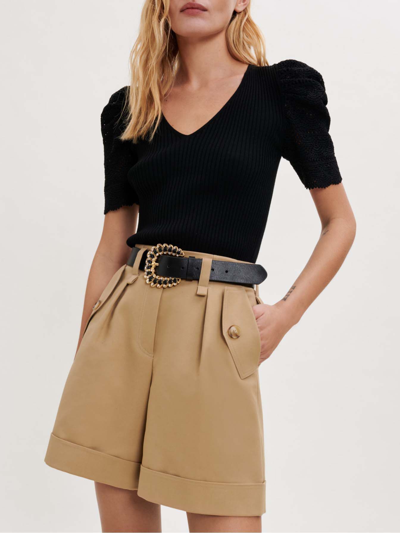 Pantaloni scurți din bumbac camel cu tiv
