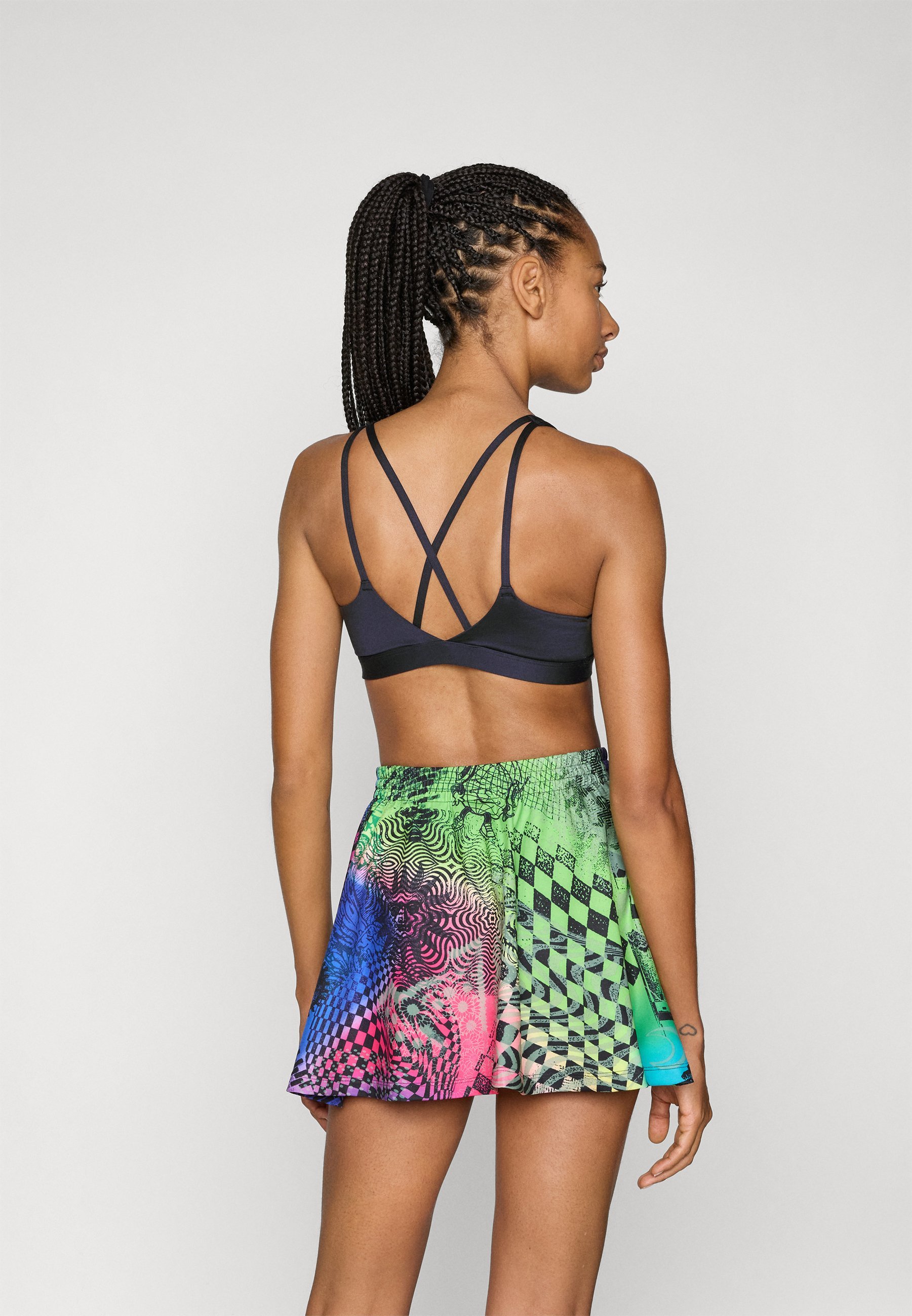 adidas Performance ALL ME - Keskmise toega spordirinnahoidja - must