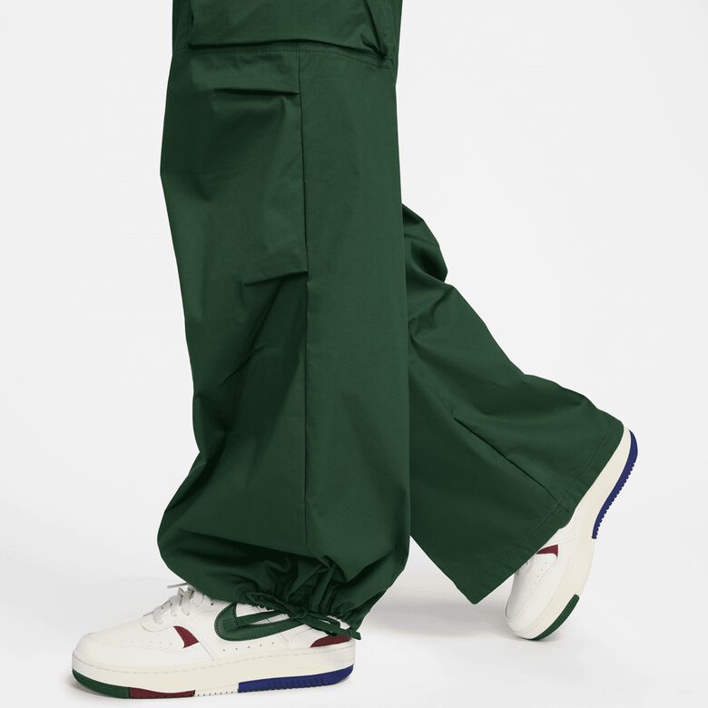 Pantaloni sportivi in tessuto a trama larga, vita alta, con logo Swoosh