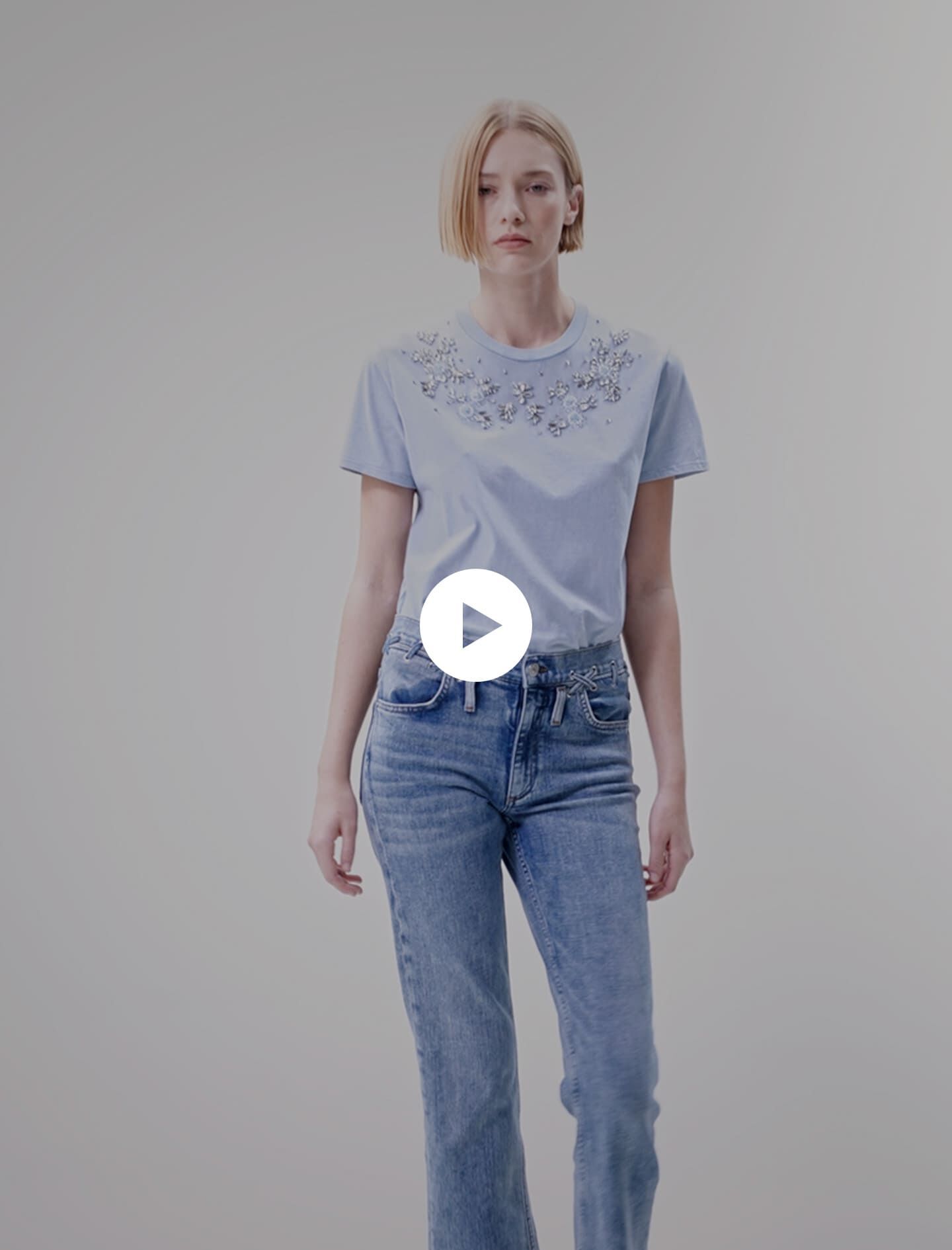 Tricou decorat cu sclipici - Albastru deschis