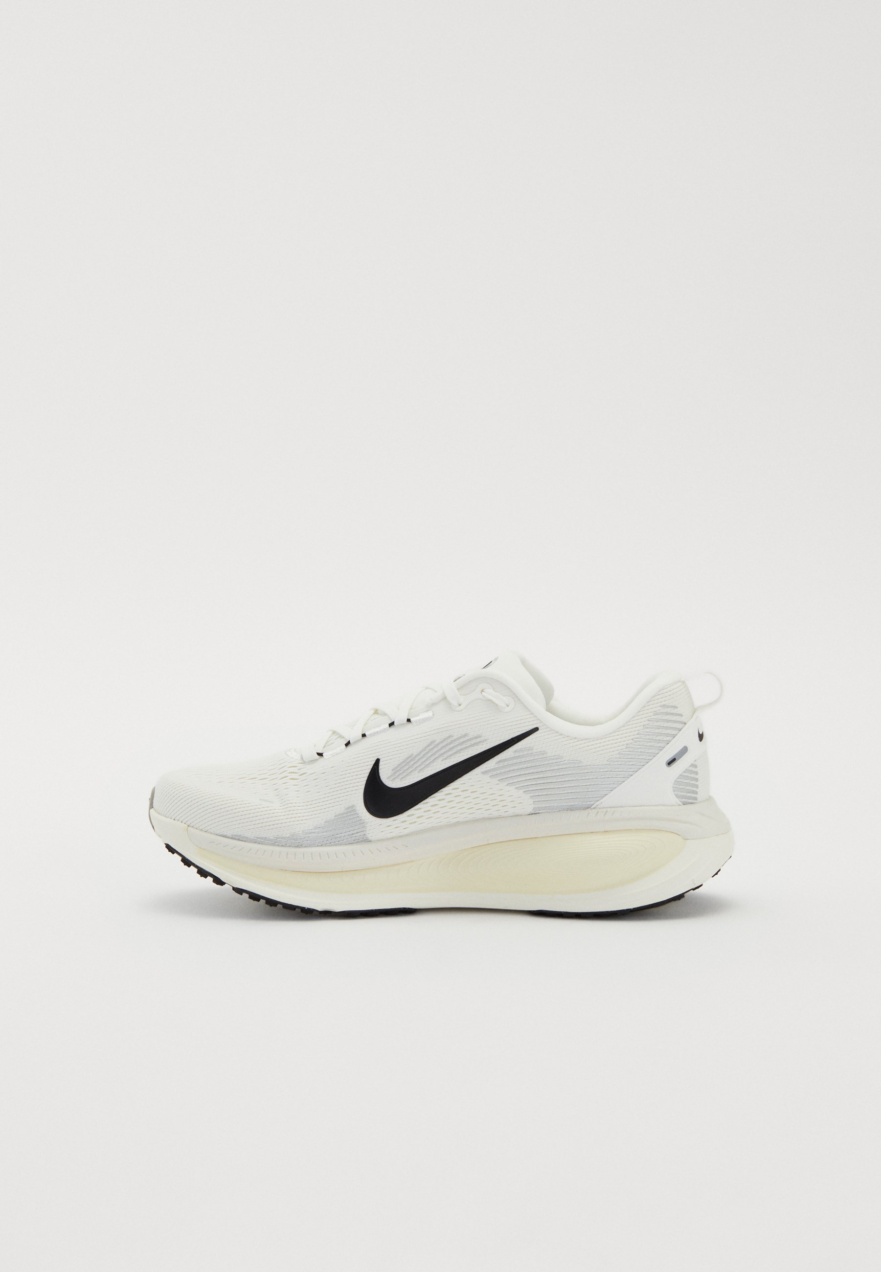 Nike Performance VOMERO 18 - Hardloopschoenen voor op de weg - Summit wit/zwart/kokosmelk