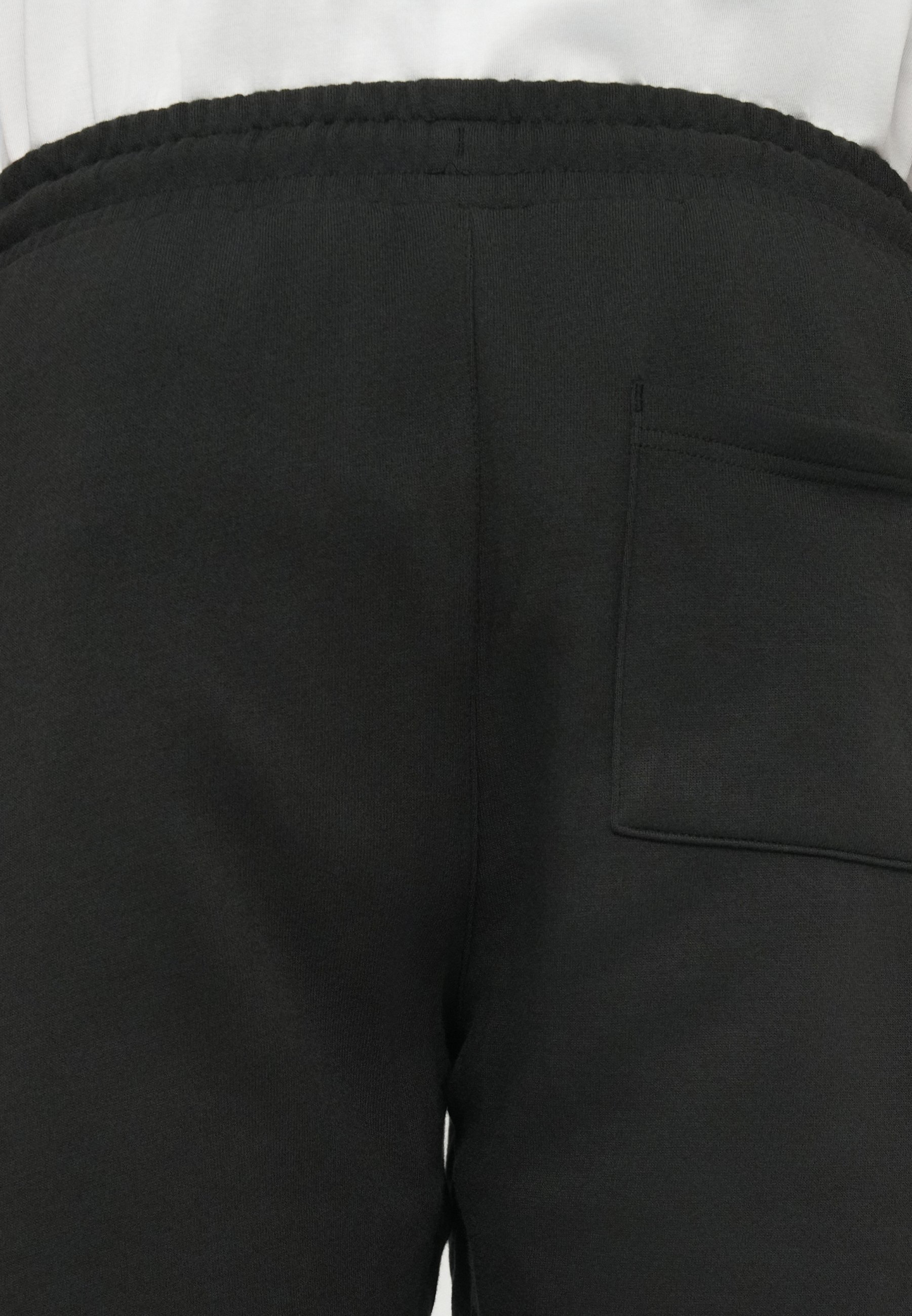 Short Umbro ICONIC - Bas de survêtement - noir/piment