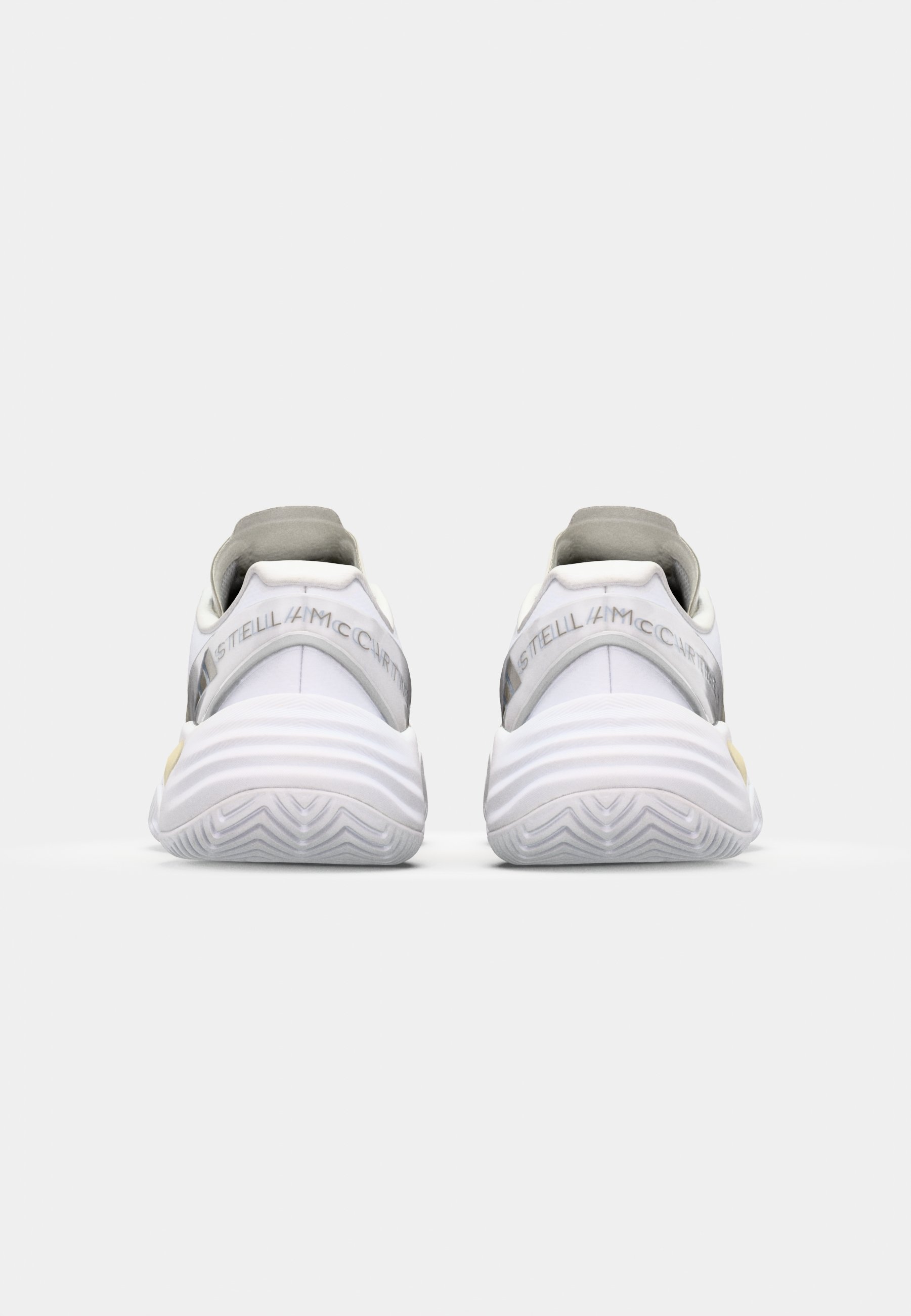 adidas Performance ASMC BARRICADE – Multicourt-Tennisschuhe – Schuhfarbe Weiß/Mandelmilch/Weidengrau