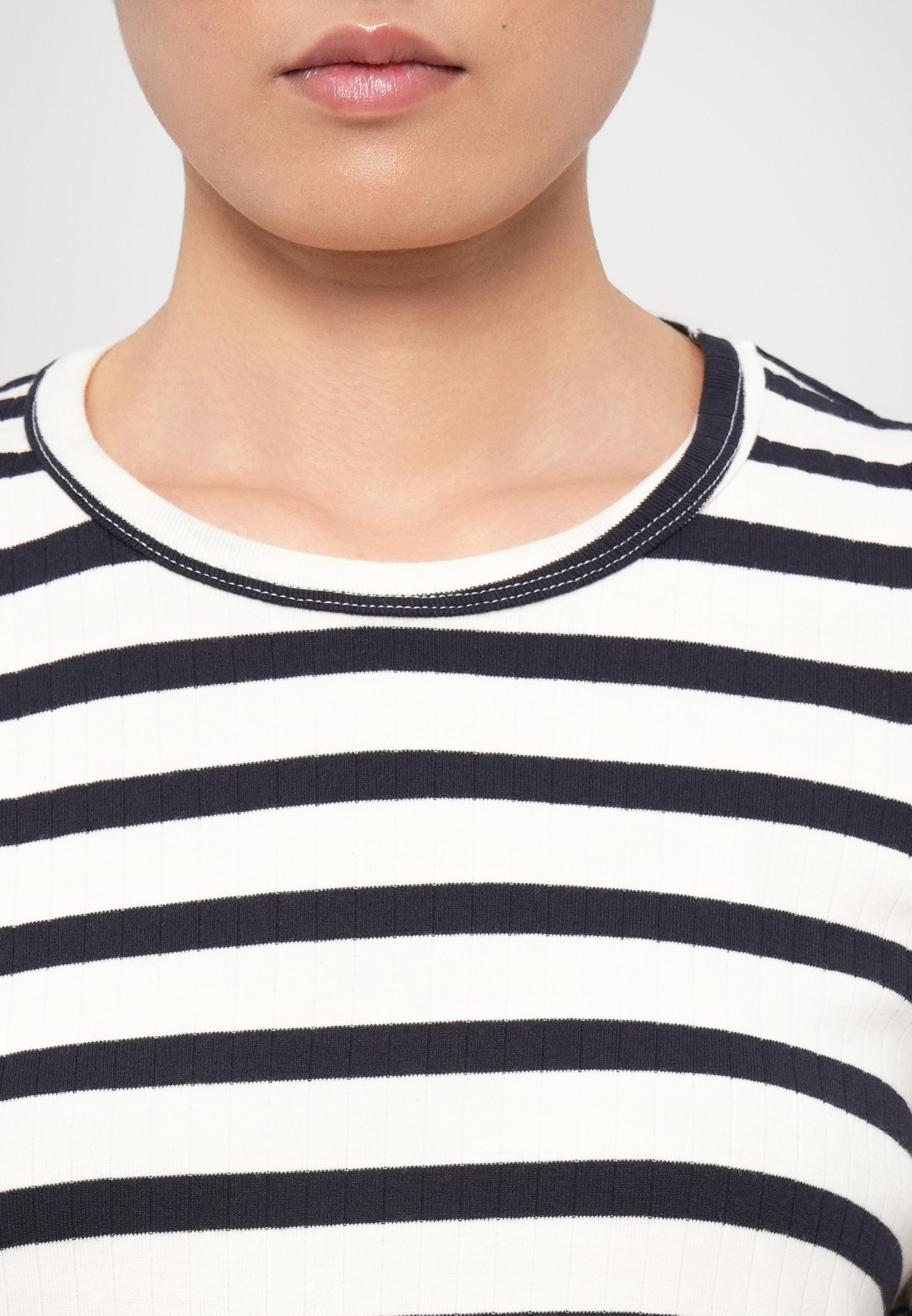 MUNTHE OPOLLO - Top met lange mouwen - marineblauw