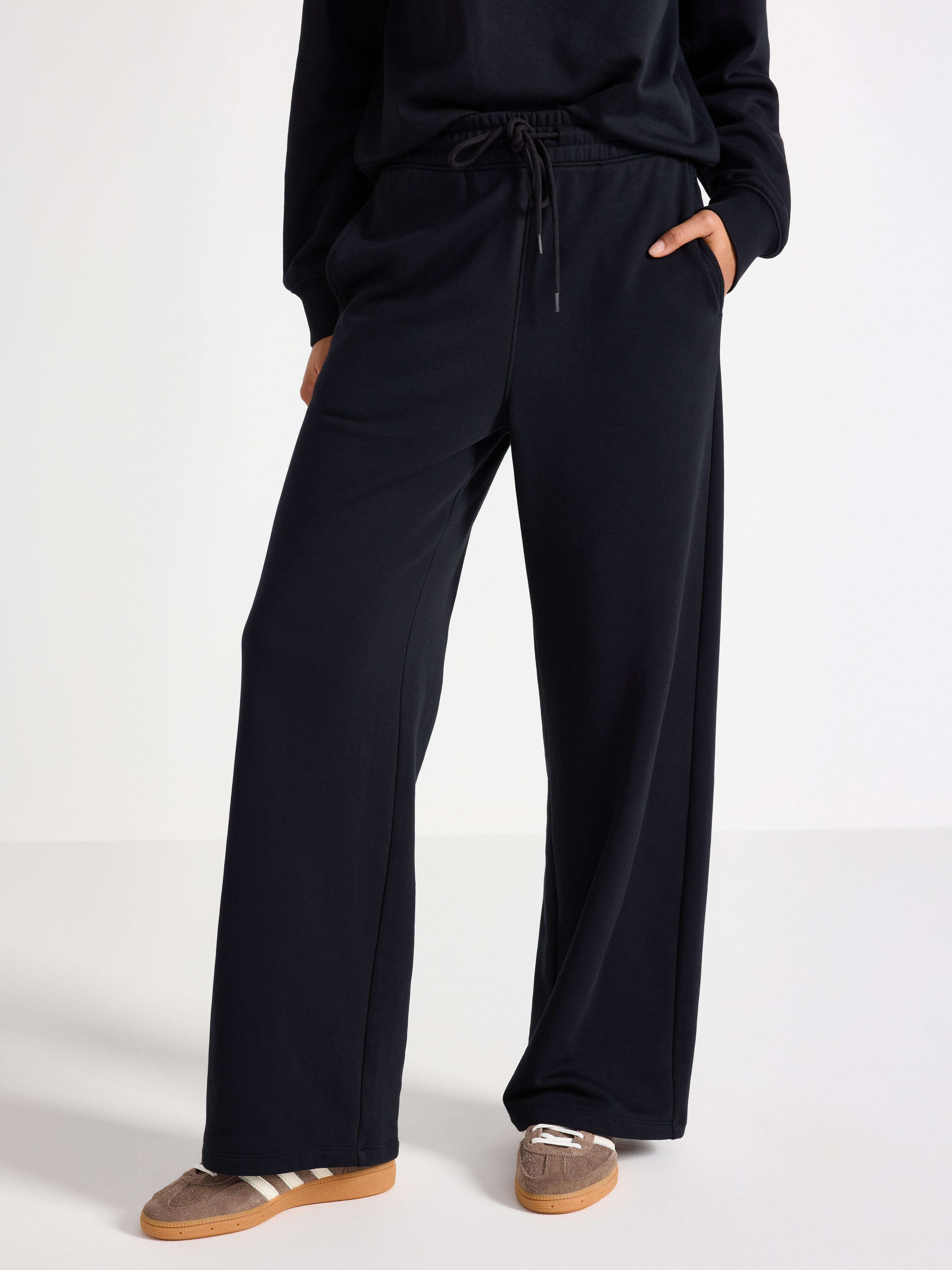 Pantalones deportivos negros