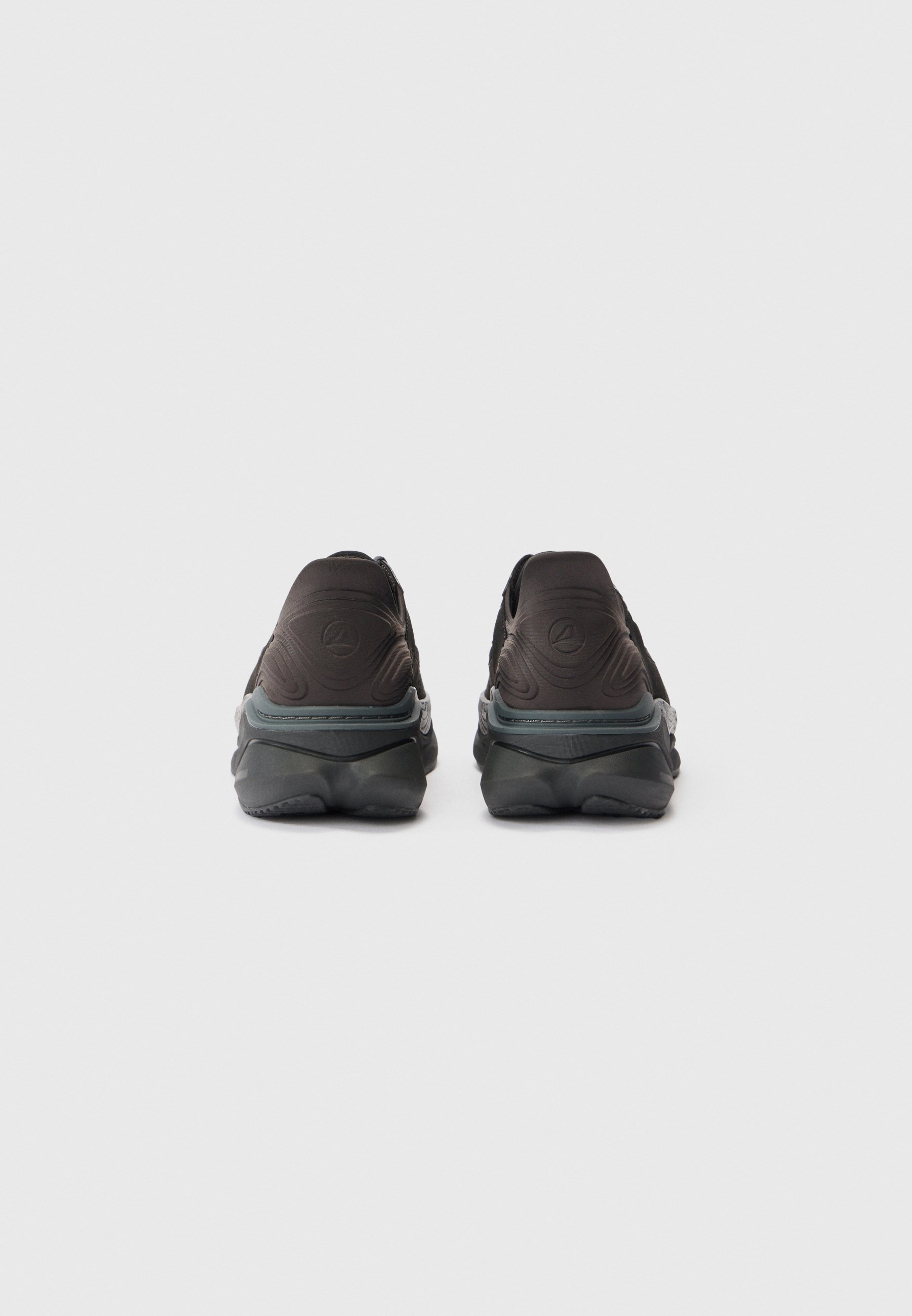 Clarks PACE - Sneakers - zwart
