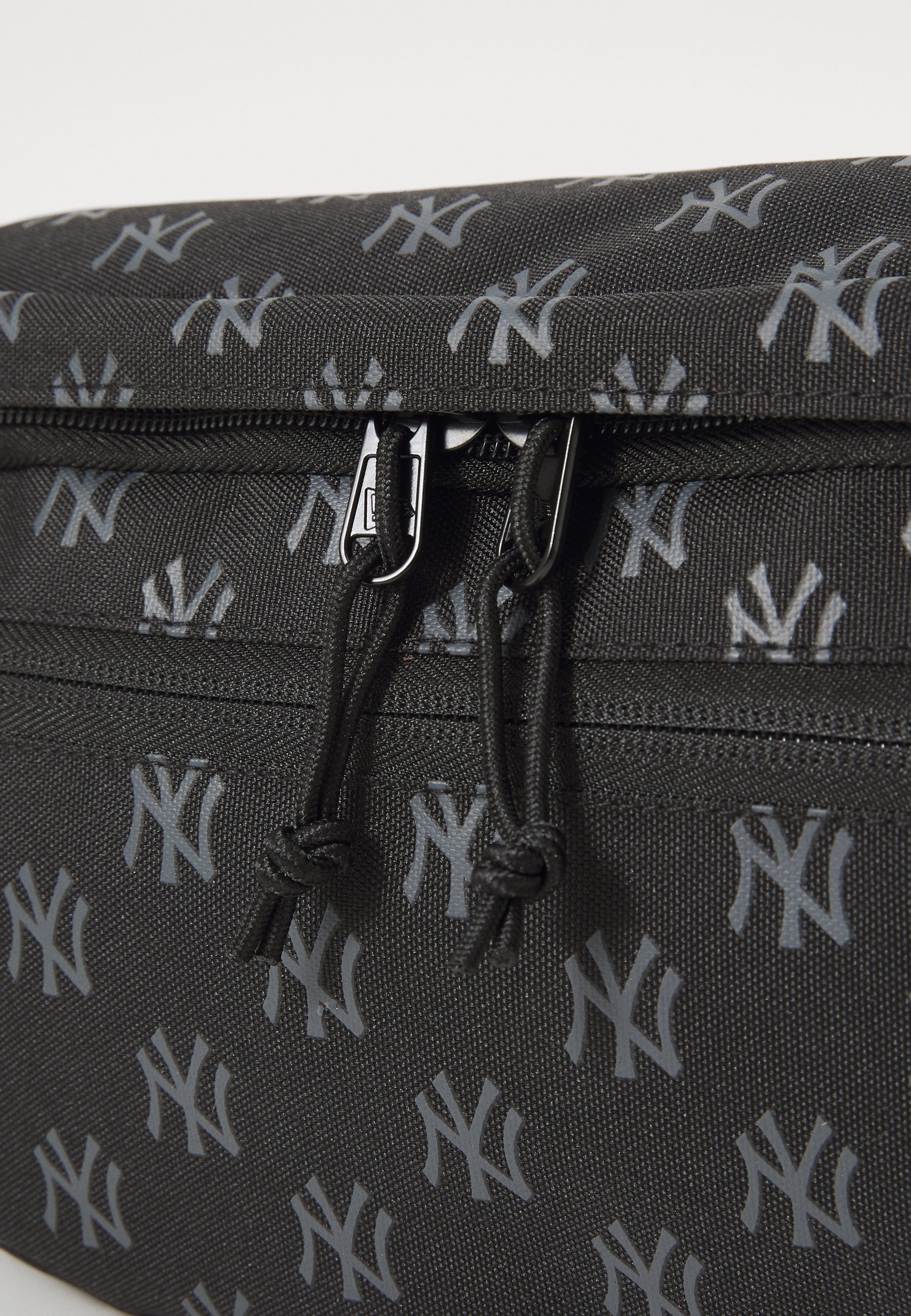 New Era MLB NEW YORK YANKEES MONOGRAM HEUPTAS - Heuptas - zwart