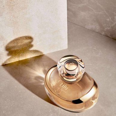 O Boticário Lily Eau de Parfum Be More Lily Dárková sada koupel a parfém pro ženy 1 kus 1 kus