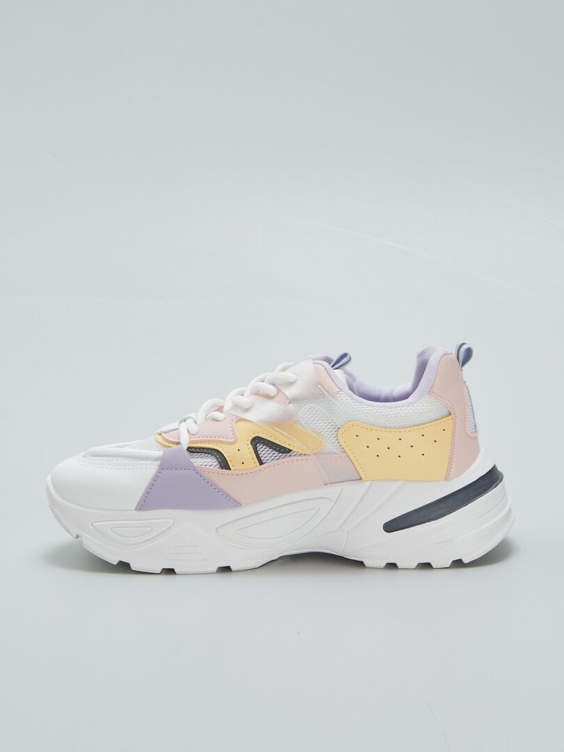 Veelkleurige sneakers van verschillende materialen - WIT