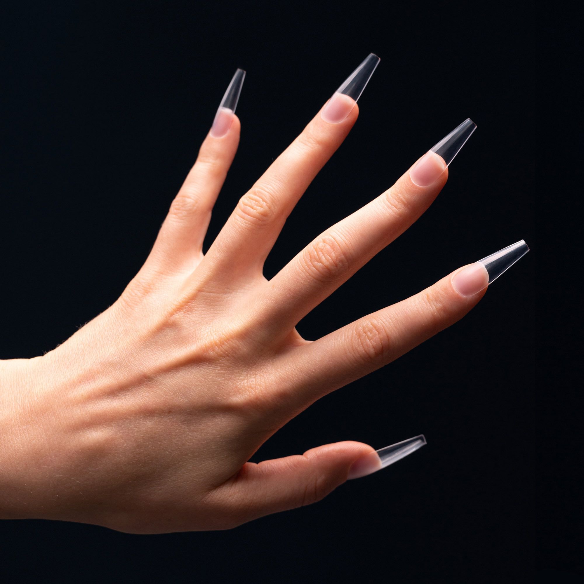 Tipy na celoplošné krytí laku na nehty Mani King Instant Nails