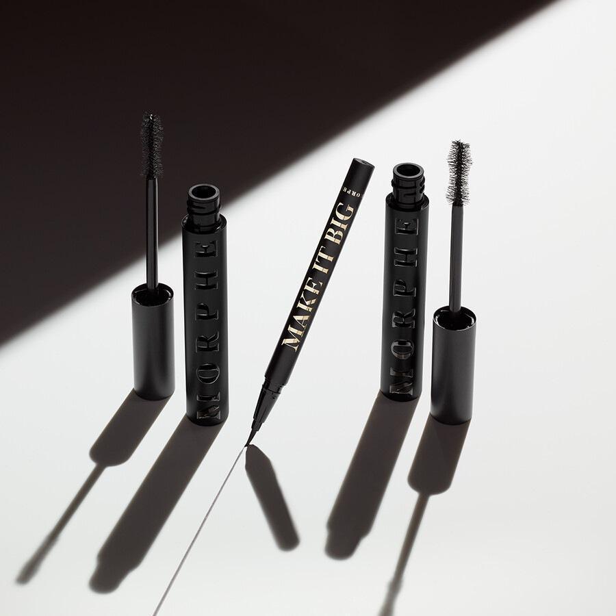 Morphe Eyeliner Make It Big tekući tuš za oči s kistom na vrhu – 0,5 ml