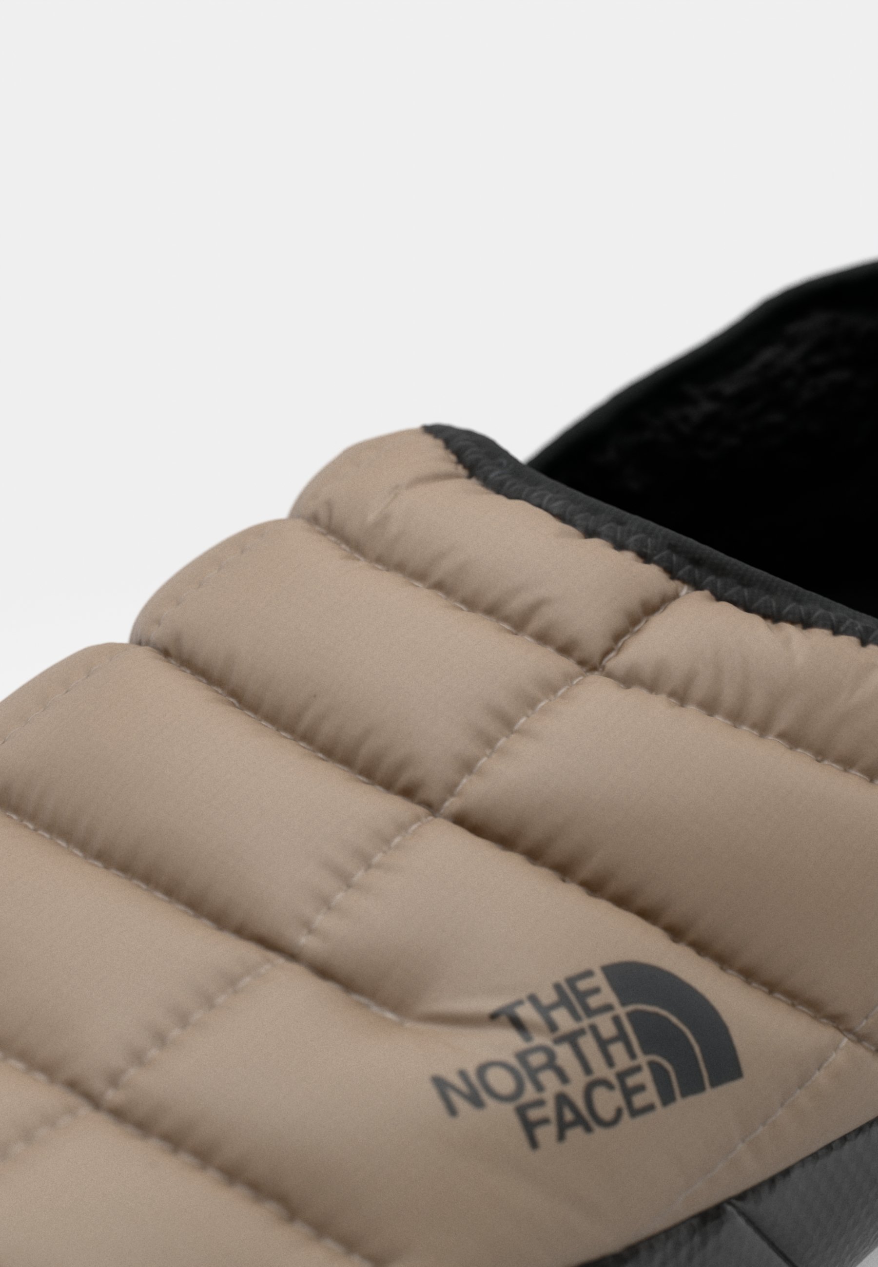 The North Face THERMOBALL TRACTION MULE V - Mules - gris champignon/noir