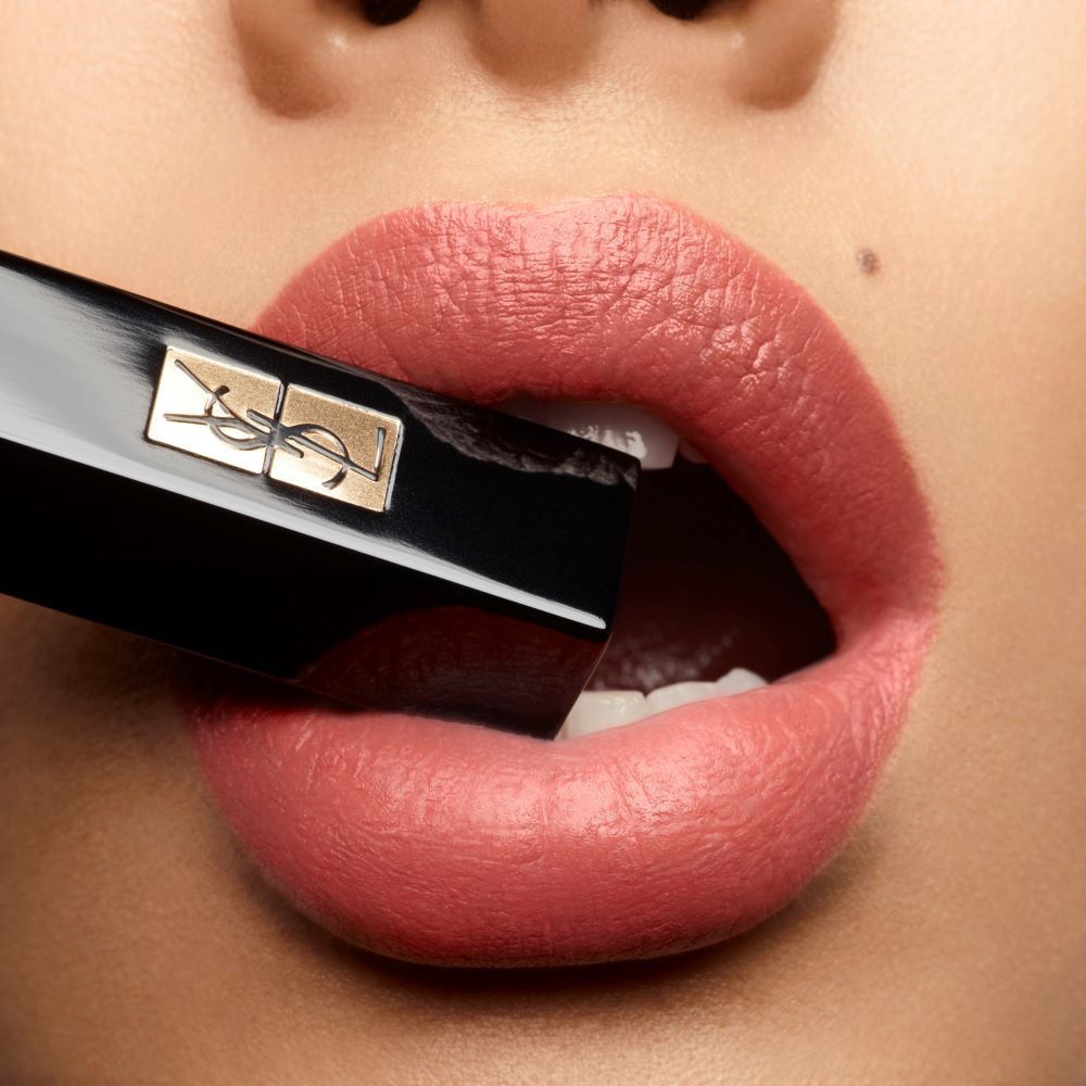 Rouge Pur Couture The Slim Velvet Radical Luksuzni ruževi za usne