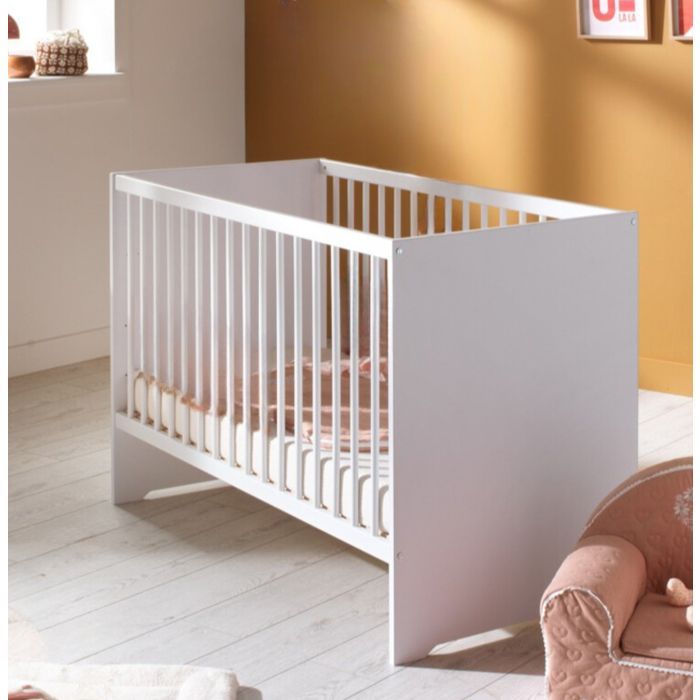 Complete baby bedroom set with 120x60cm cot and 3-drawer changing table - BASIC
