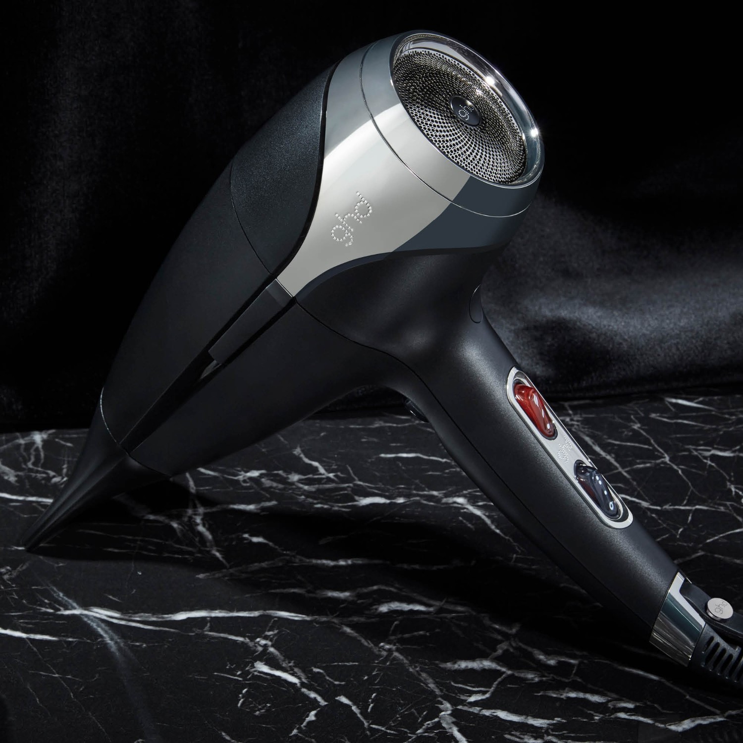 ghd Helios™ profesionalni sušilo za kosu, crno – 1 komad