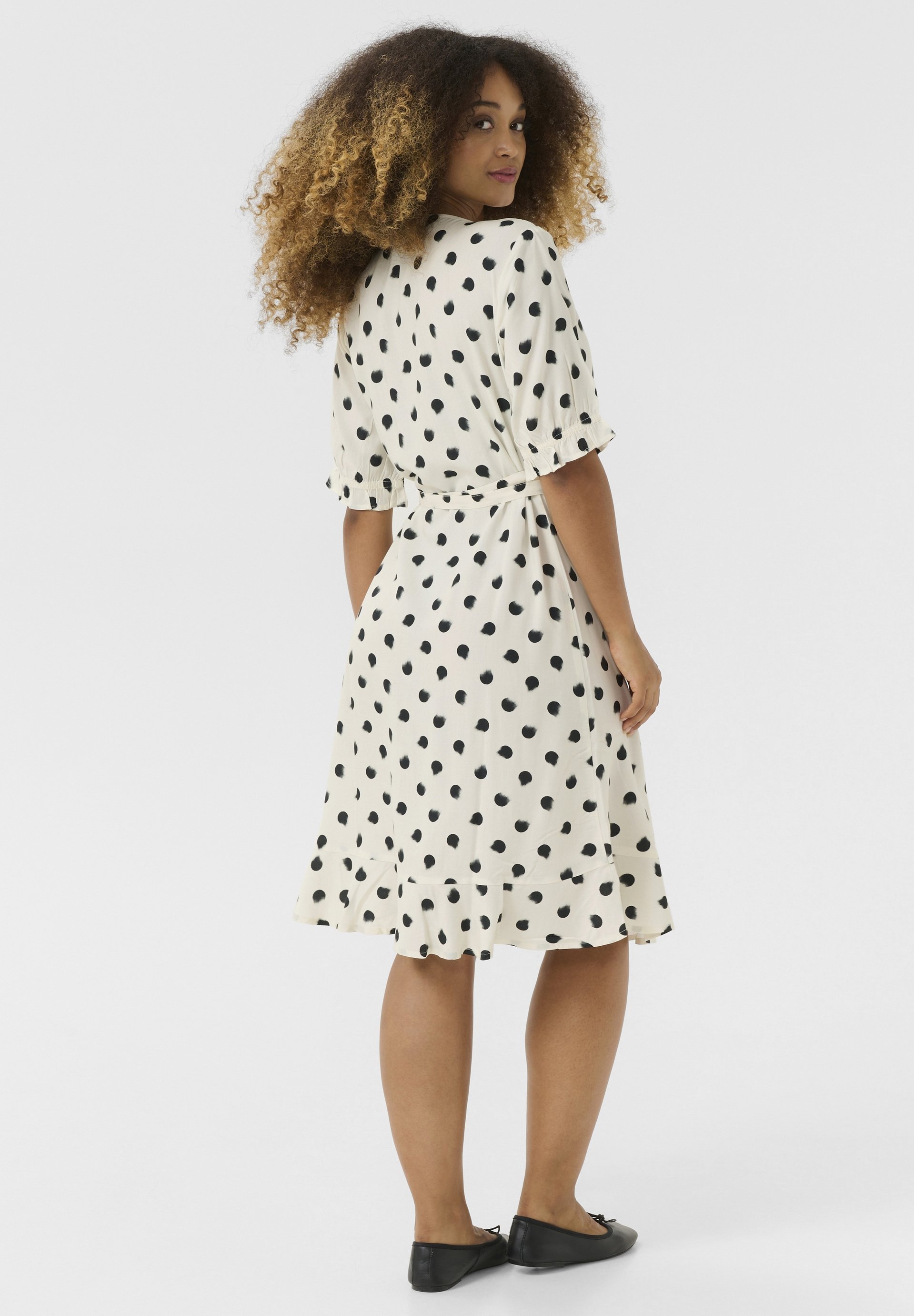 CRTIAH Crème - Robe de jour - pois noirs flous