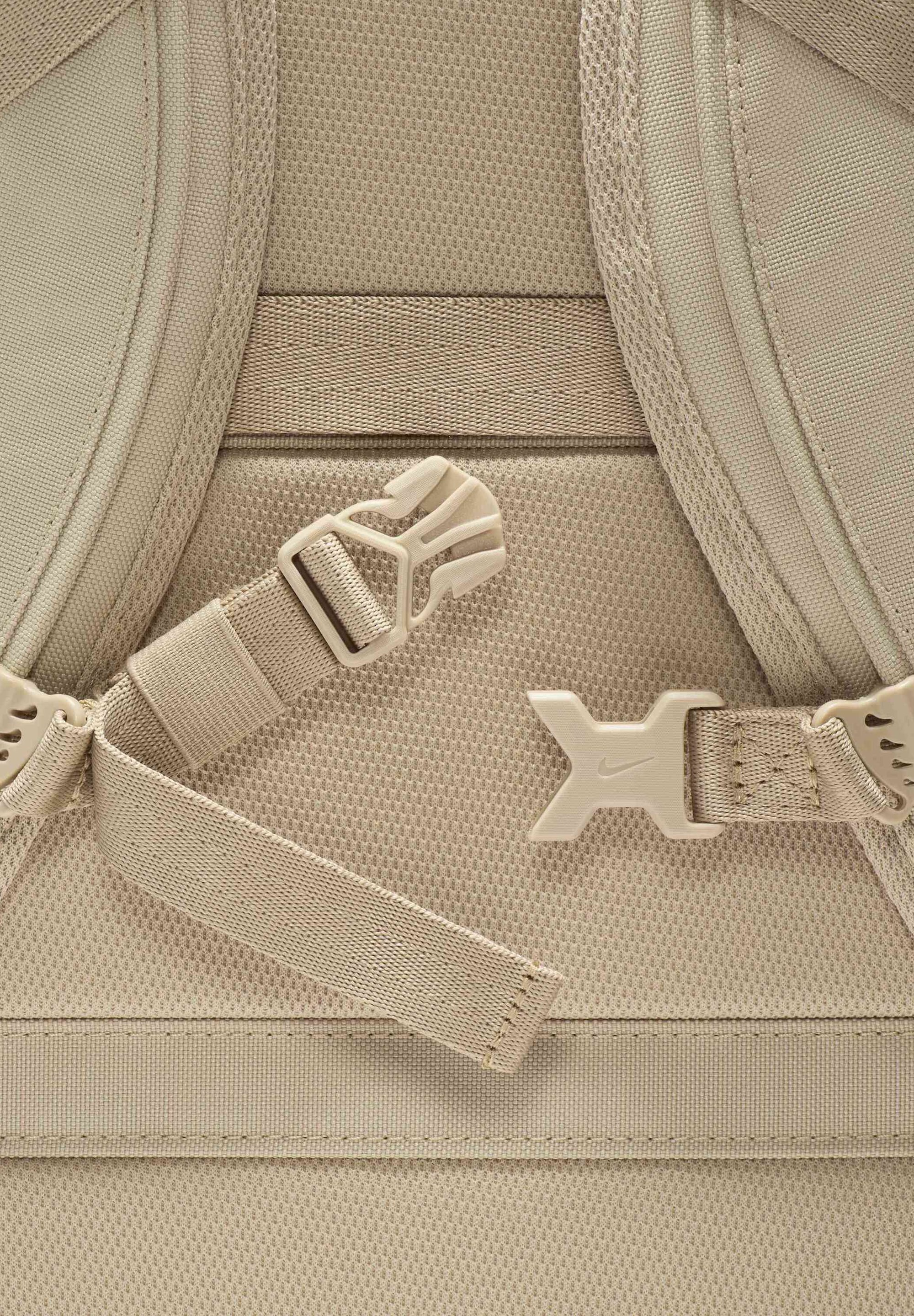 Nike Performance UTILITY - Rugzak - desert khaki/desert khaki/zwart
