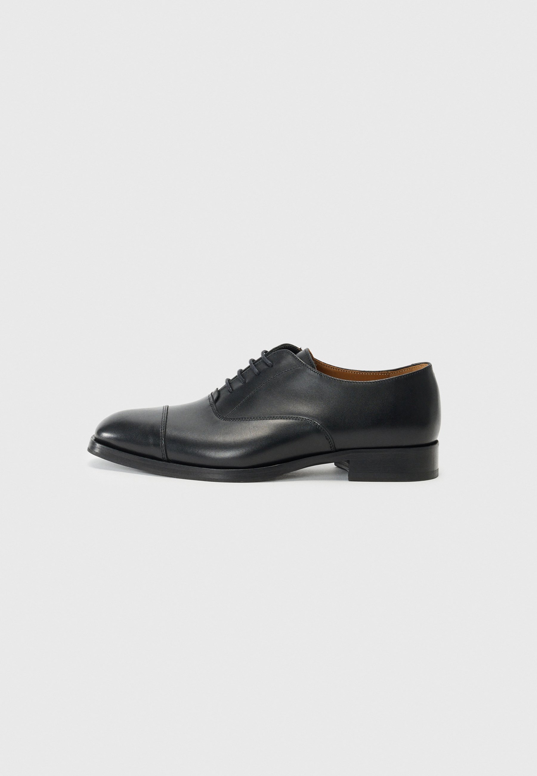 Tiger of Sweden NUPTONE - Stijlvolle veterschoenen - zwart