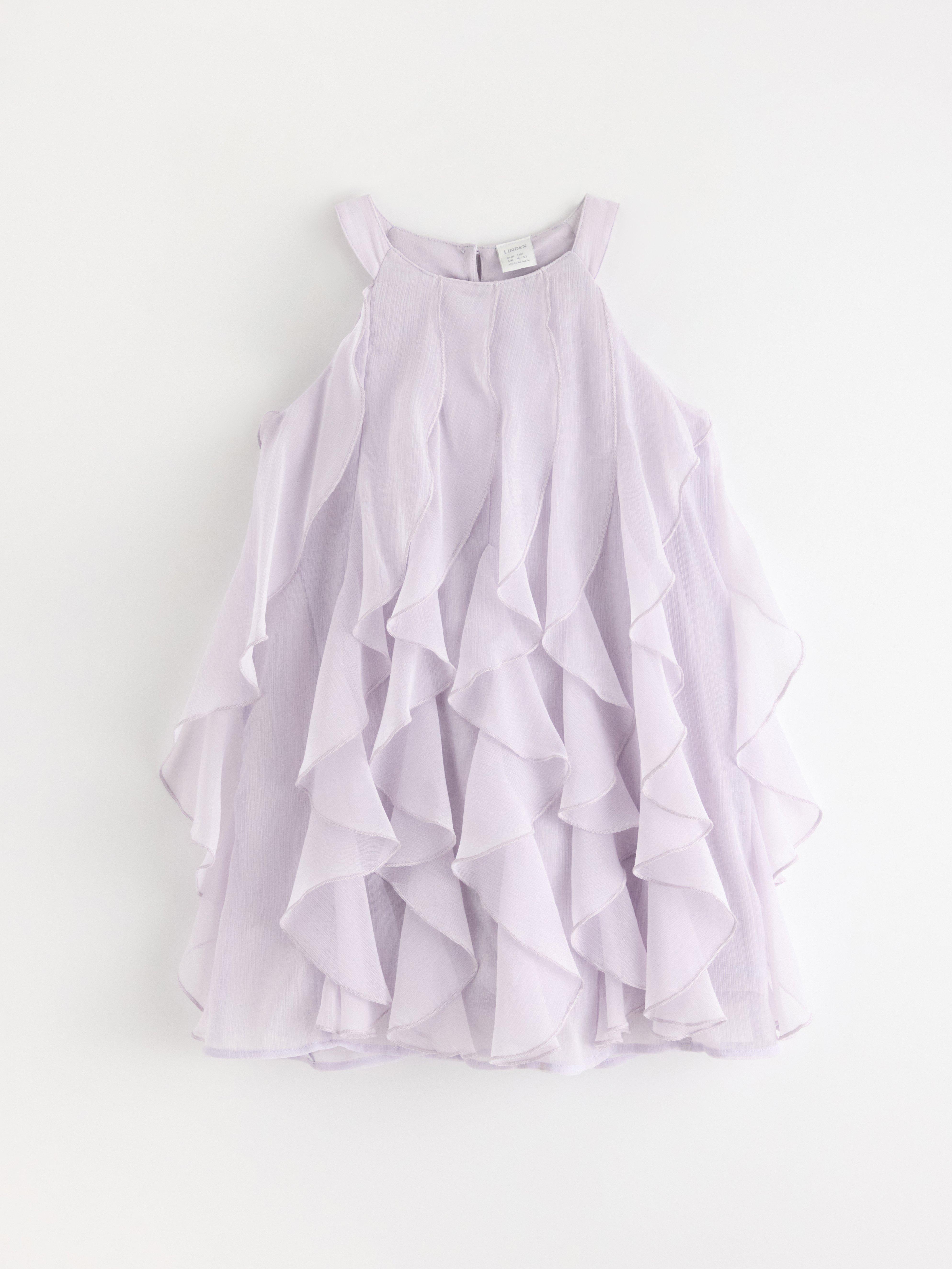 Vestido de gasa con volantes, color lila claro empolvado.