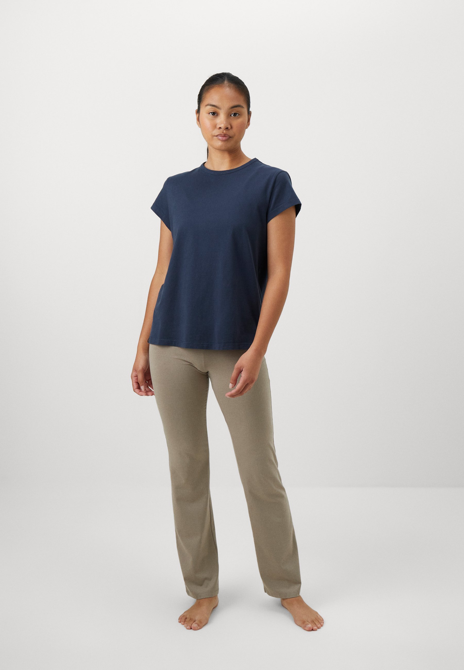 Yogasearcher NAMASTE - T-shirt met print - navy