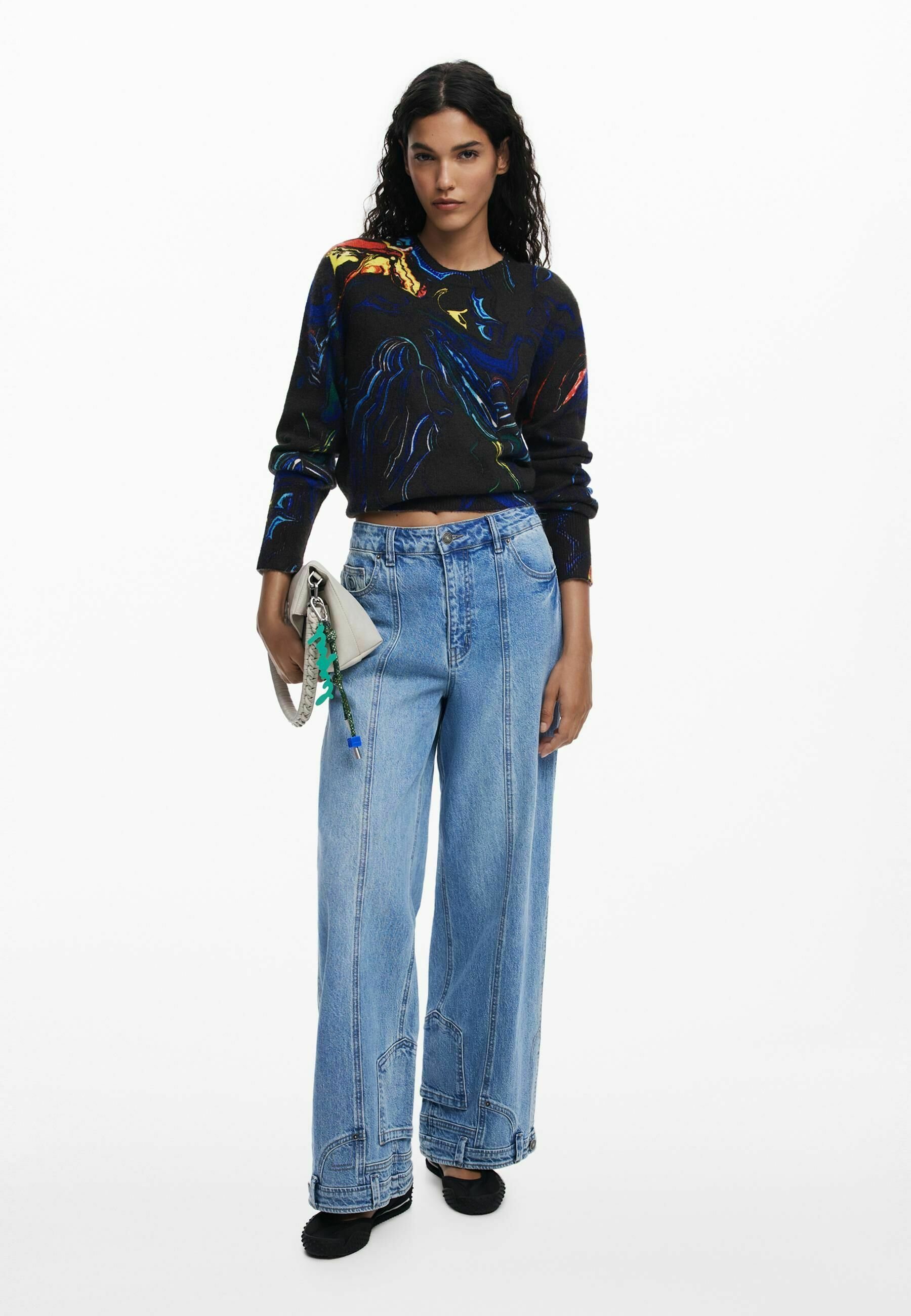 Pull Desigual, conçu par M. Christian Lacroix, noir