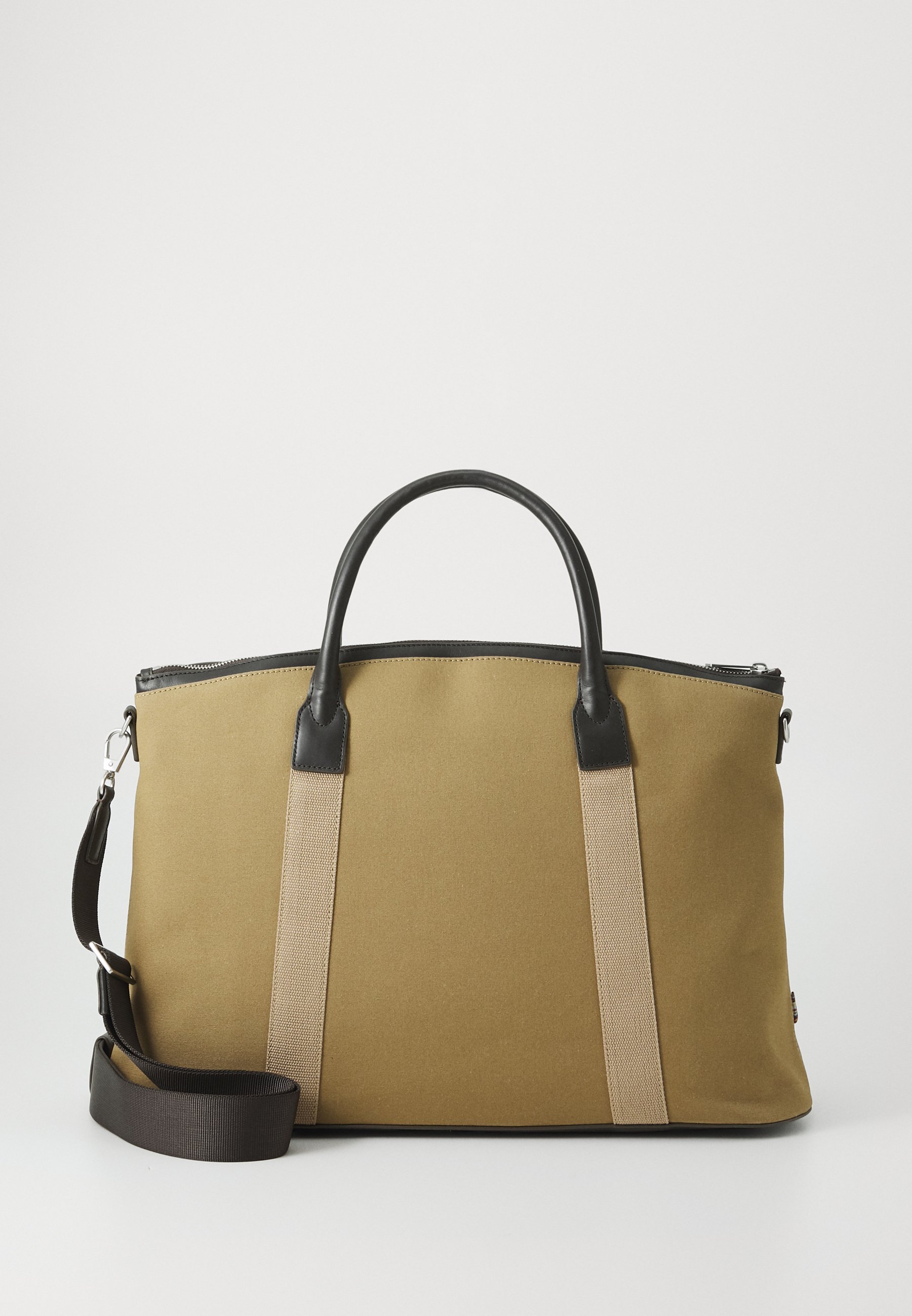 Paul Smith Reizen